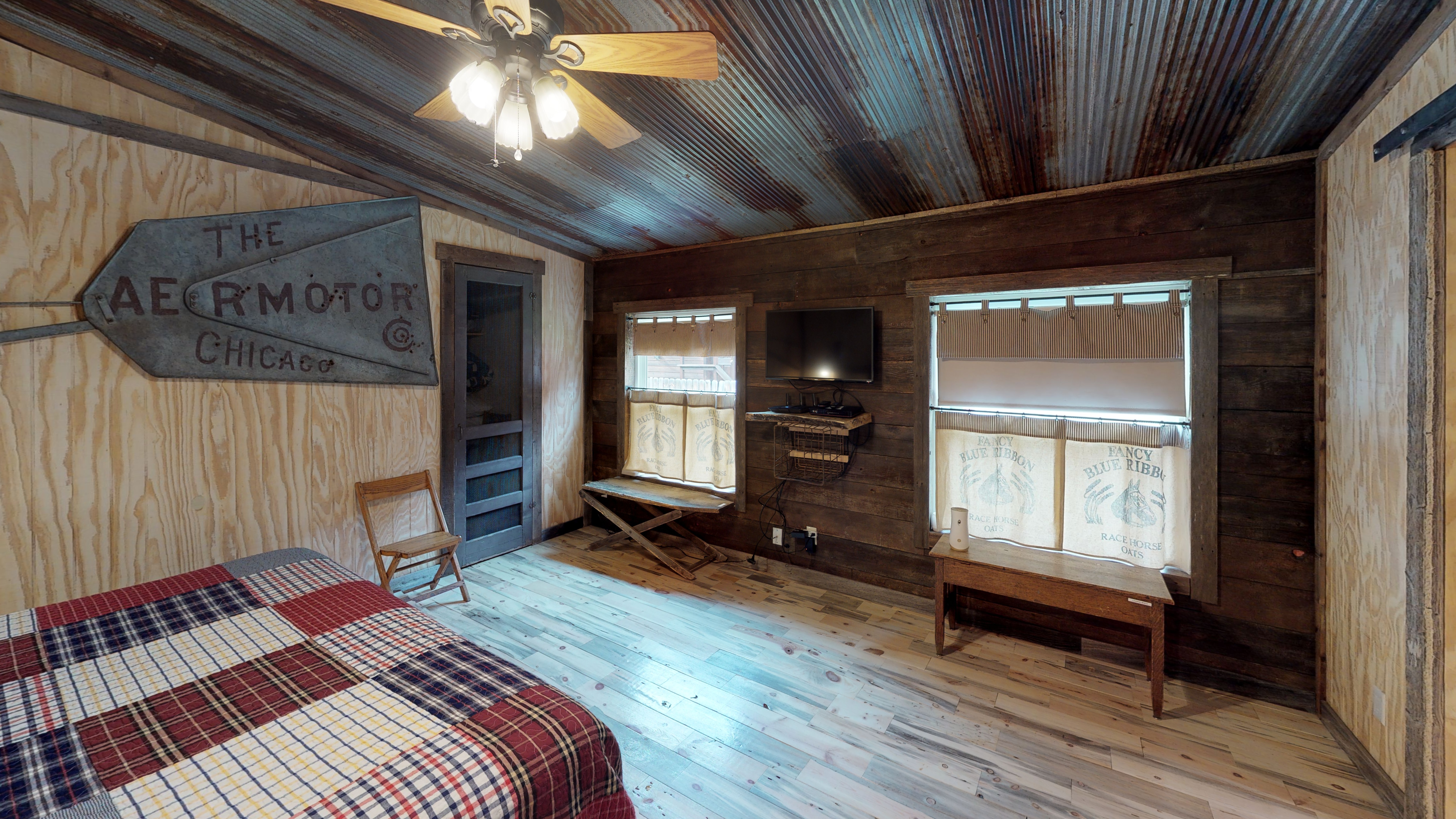 Line Shack on Tenderfoot Trail with High Speed Wifi