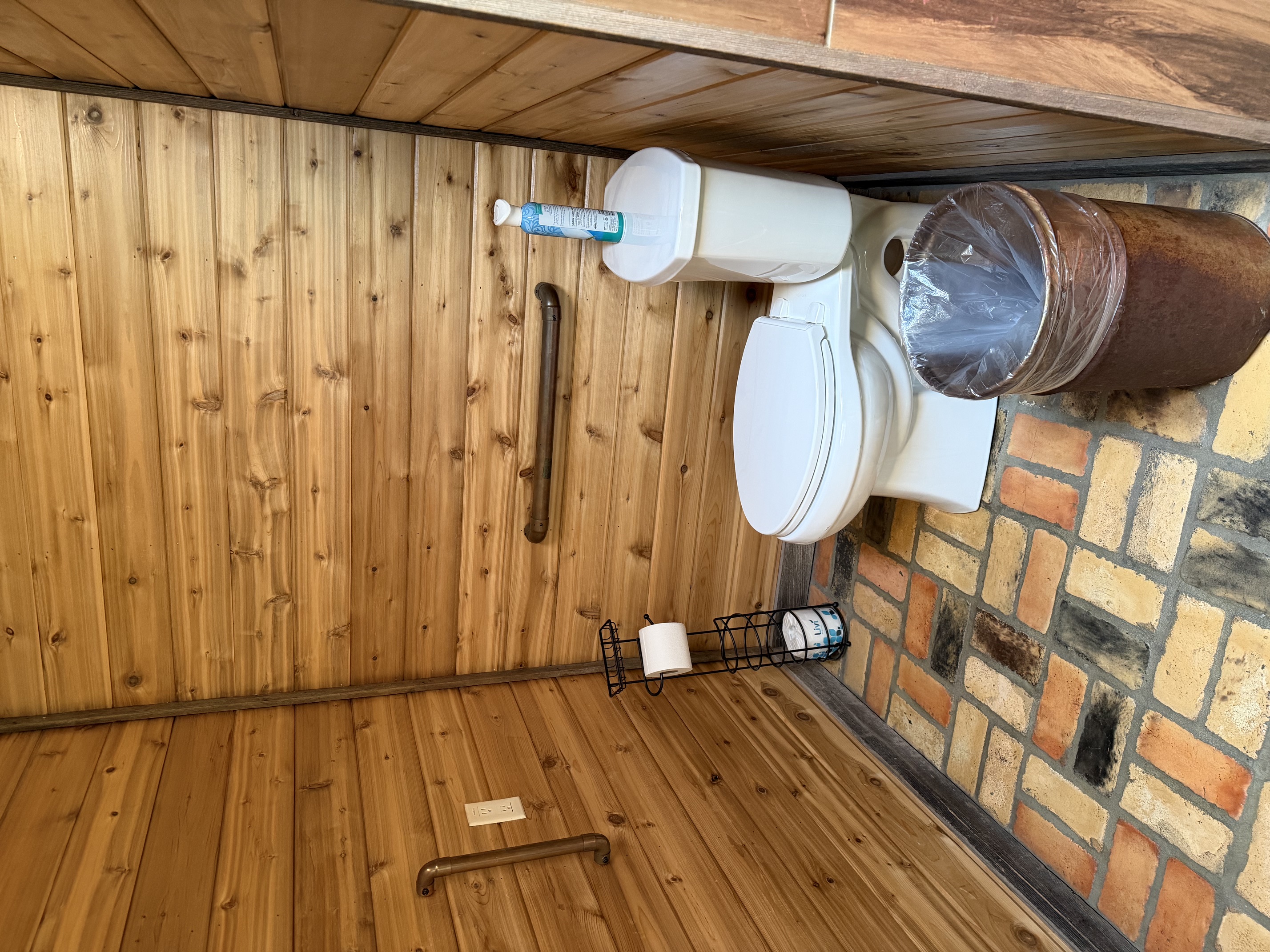 Line Shack on Tenderfoot Trail with High Speed Wifi
