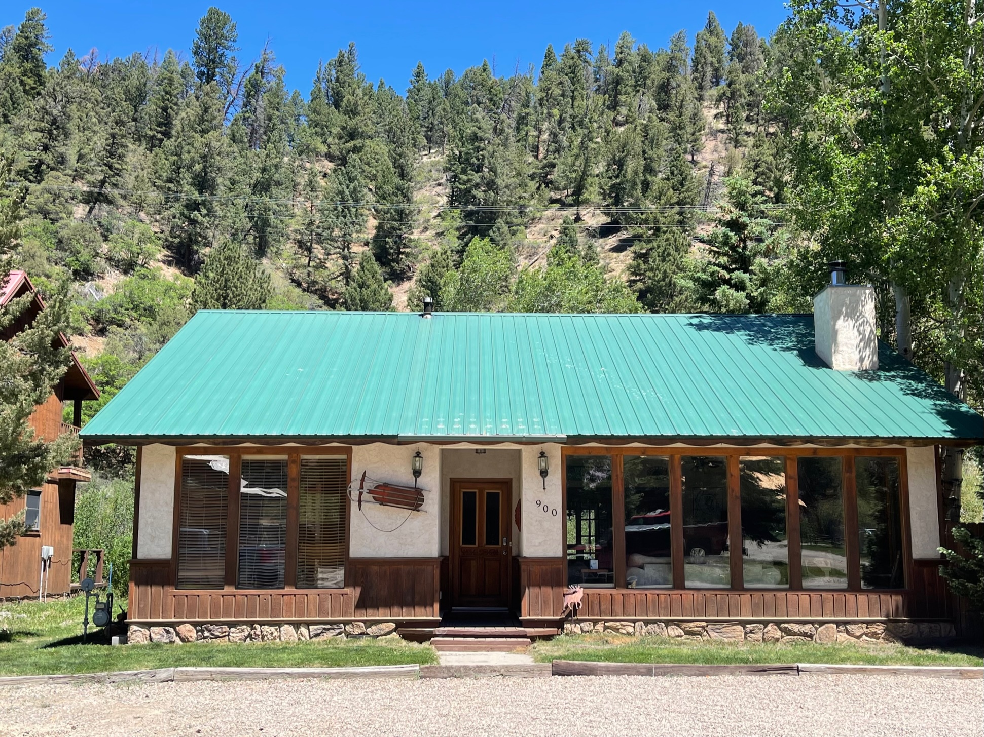 Streamside Retreat on the River with and AC