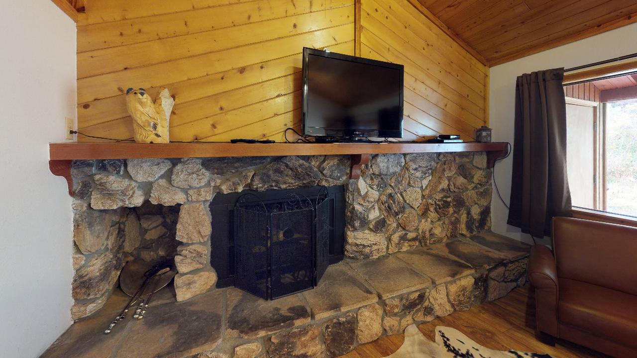 Streamside Retreat on the River with and AC