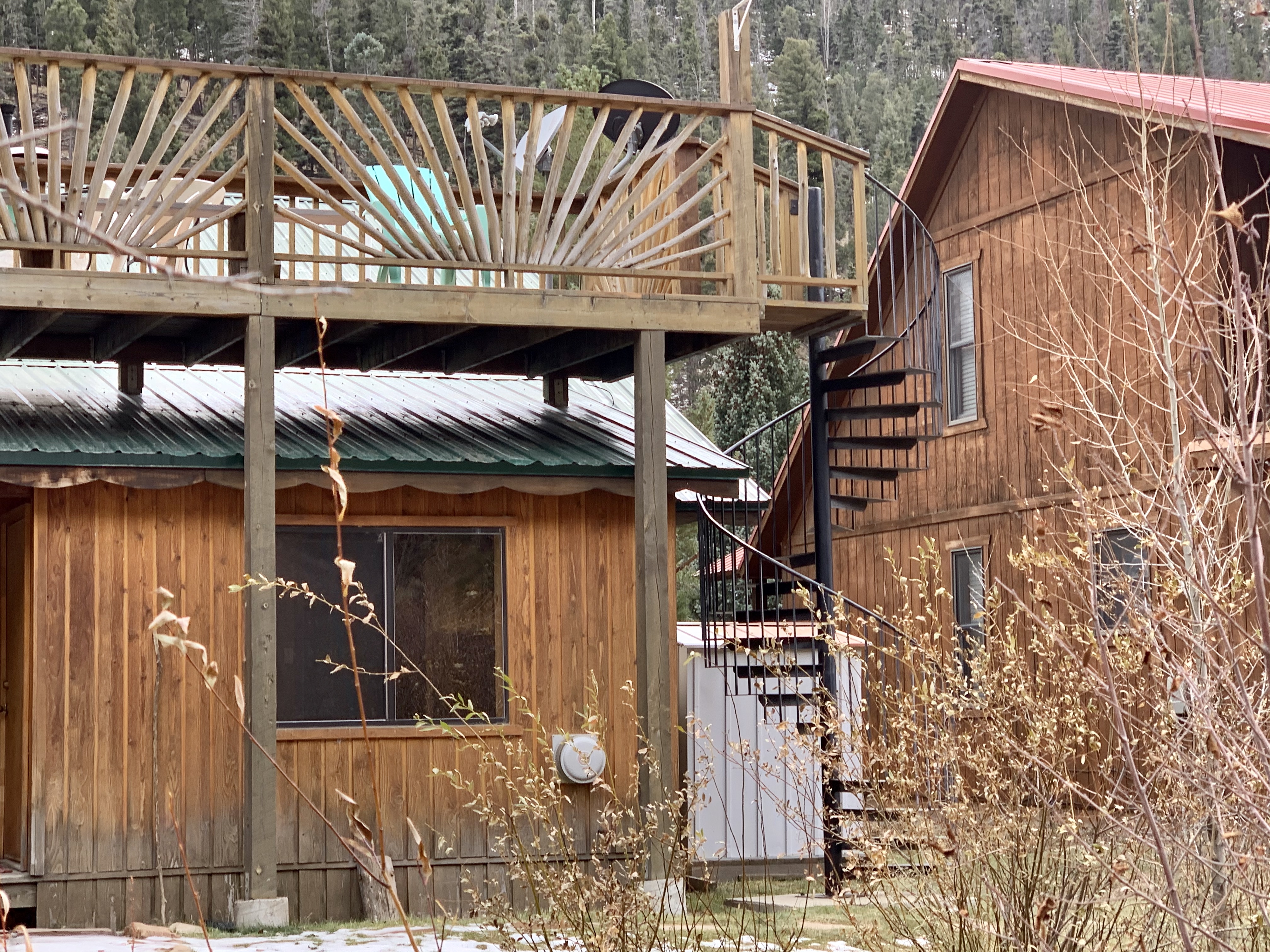 Streamside Retreat on the River with and AC
