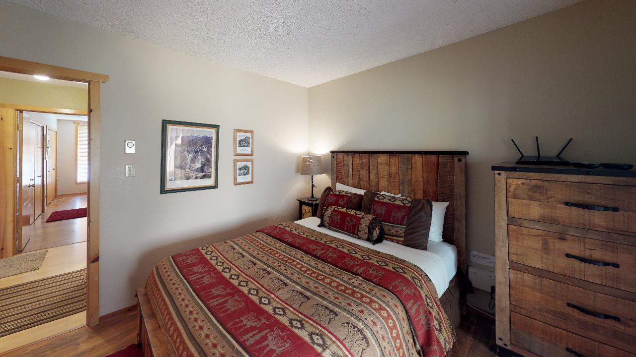 Streamside Retreat on the River with and AC