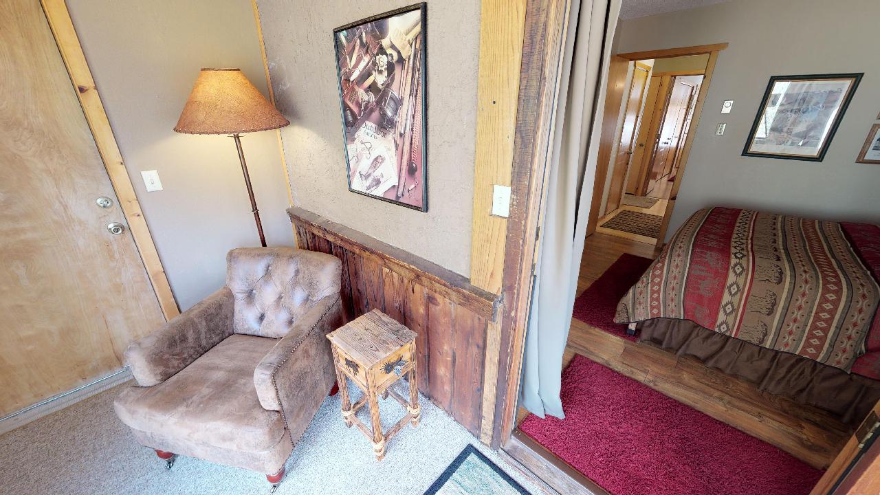 Streamside Retreat on the River with and AC