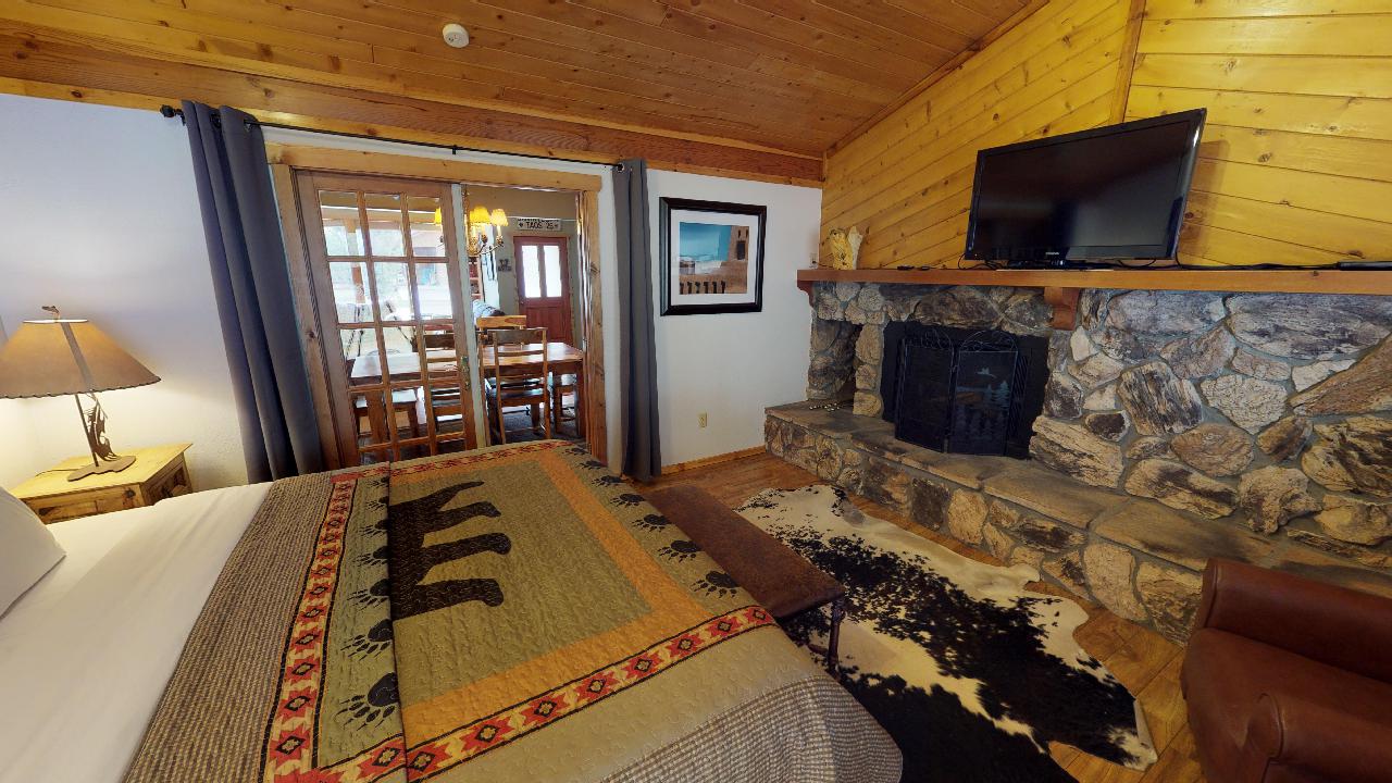 Streamside Retreat on the River with and AC