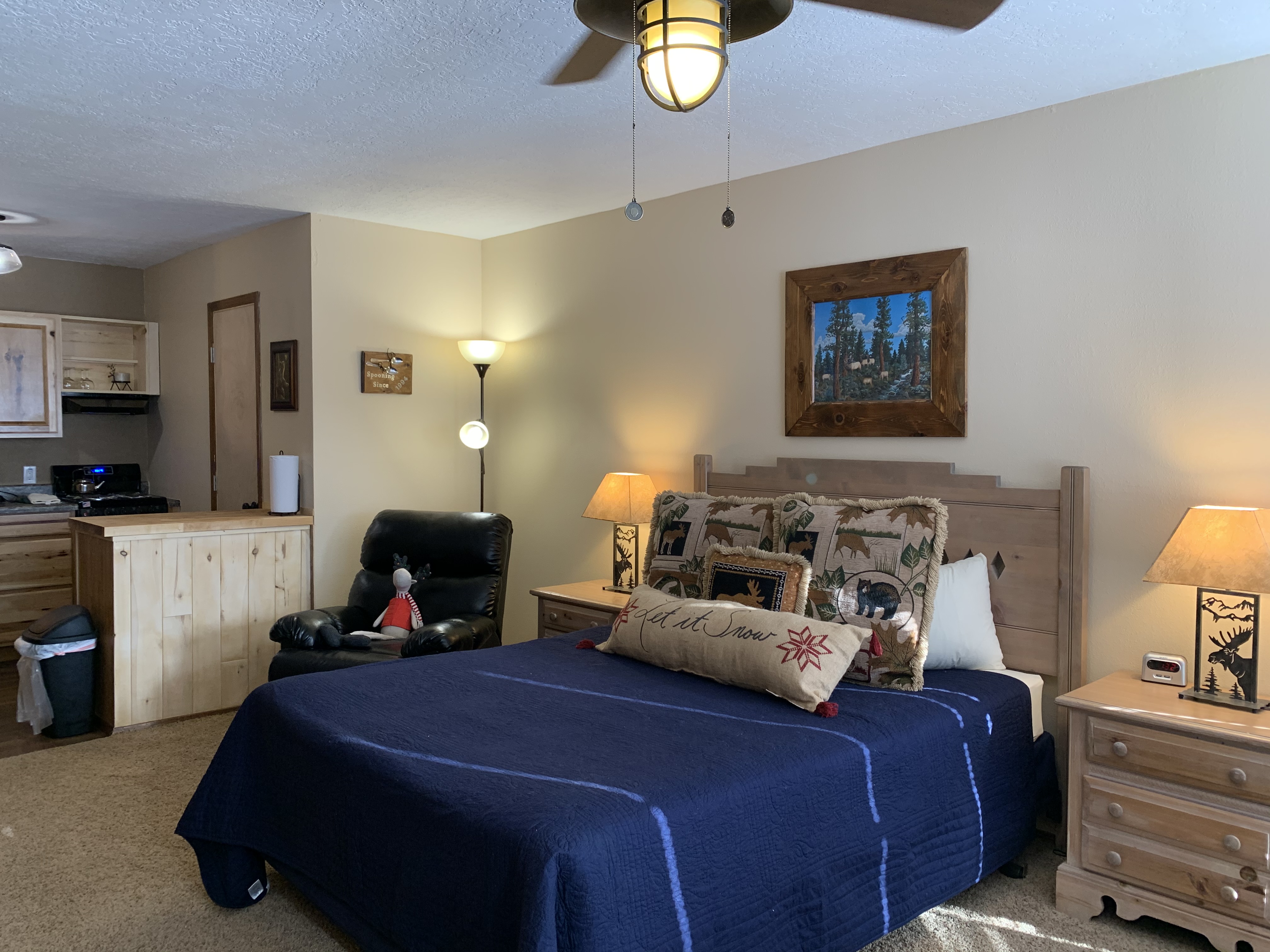 Riverbend #7- Full Property on the River