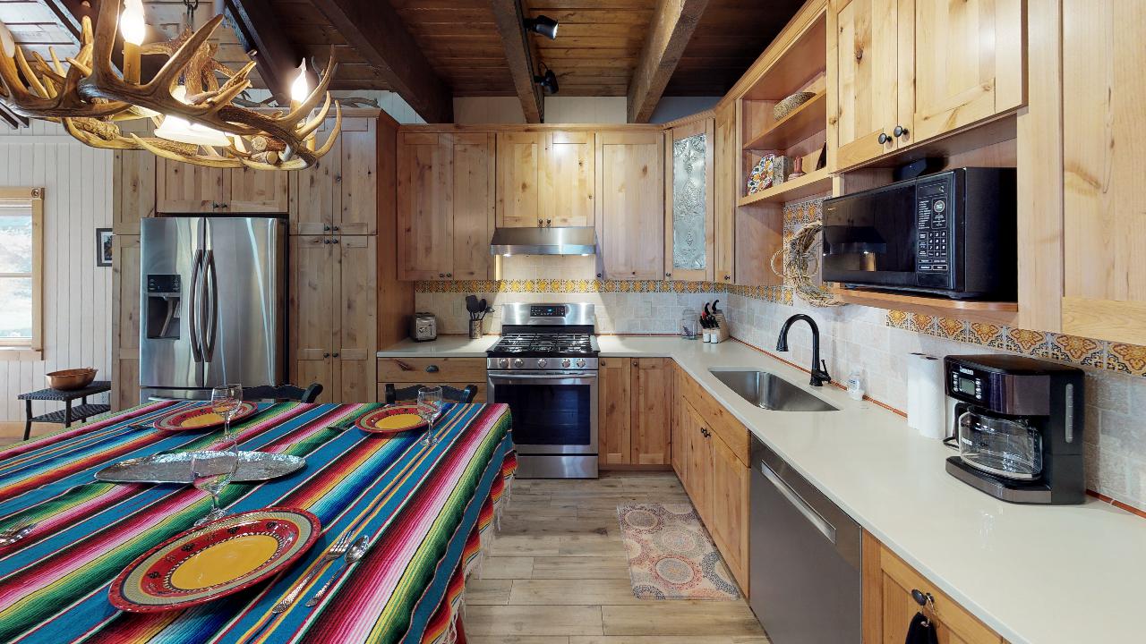 Tranquil Little Cabin on the River