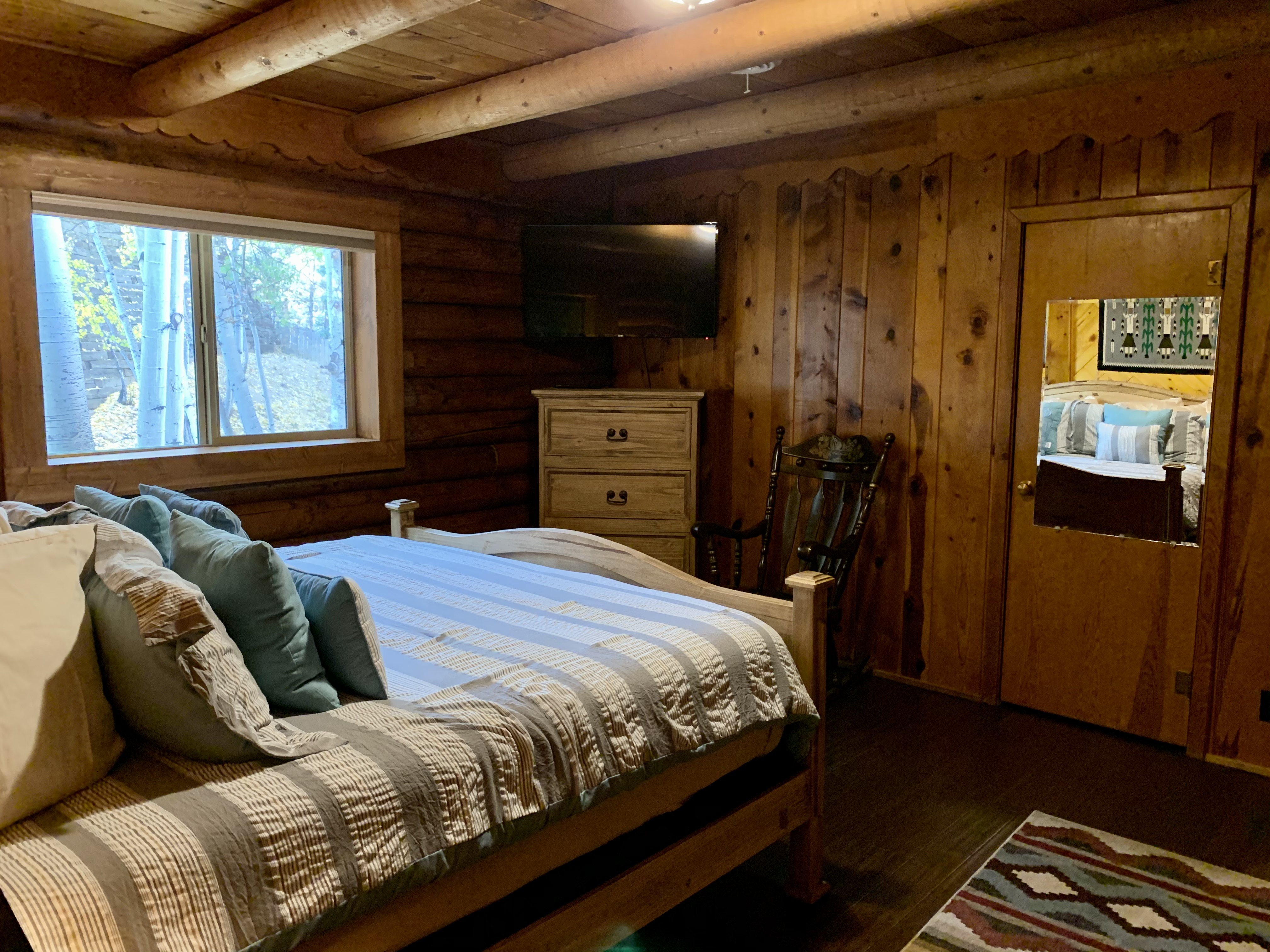 Rocky Top Vista Log Cabin with High Speed Wifi