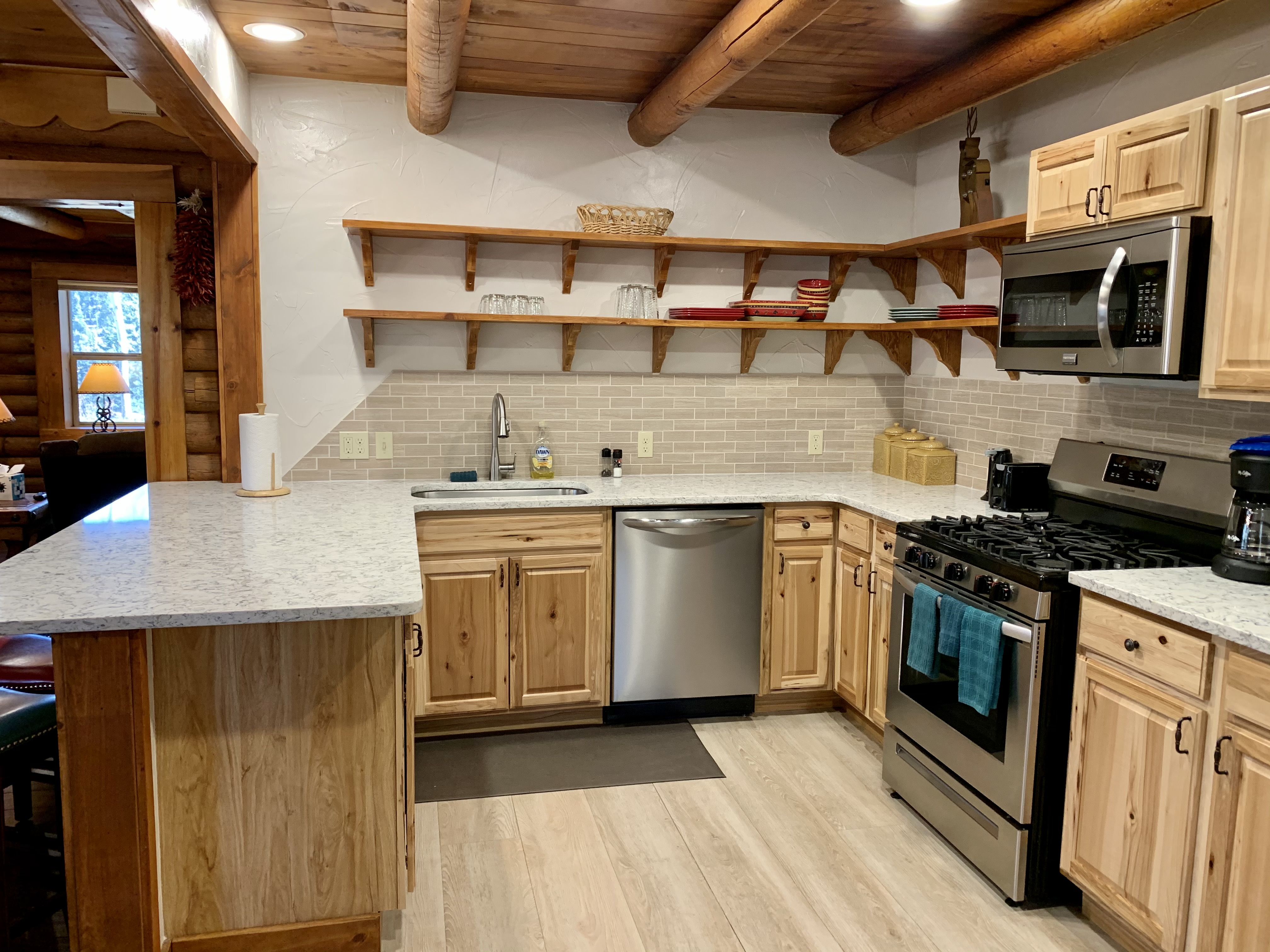 Rocky Top Vista Log Cabin with High Speed Wifi