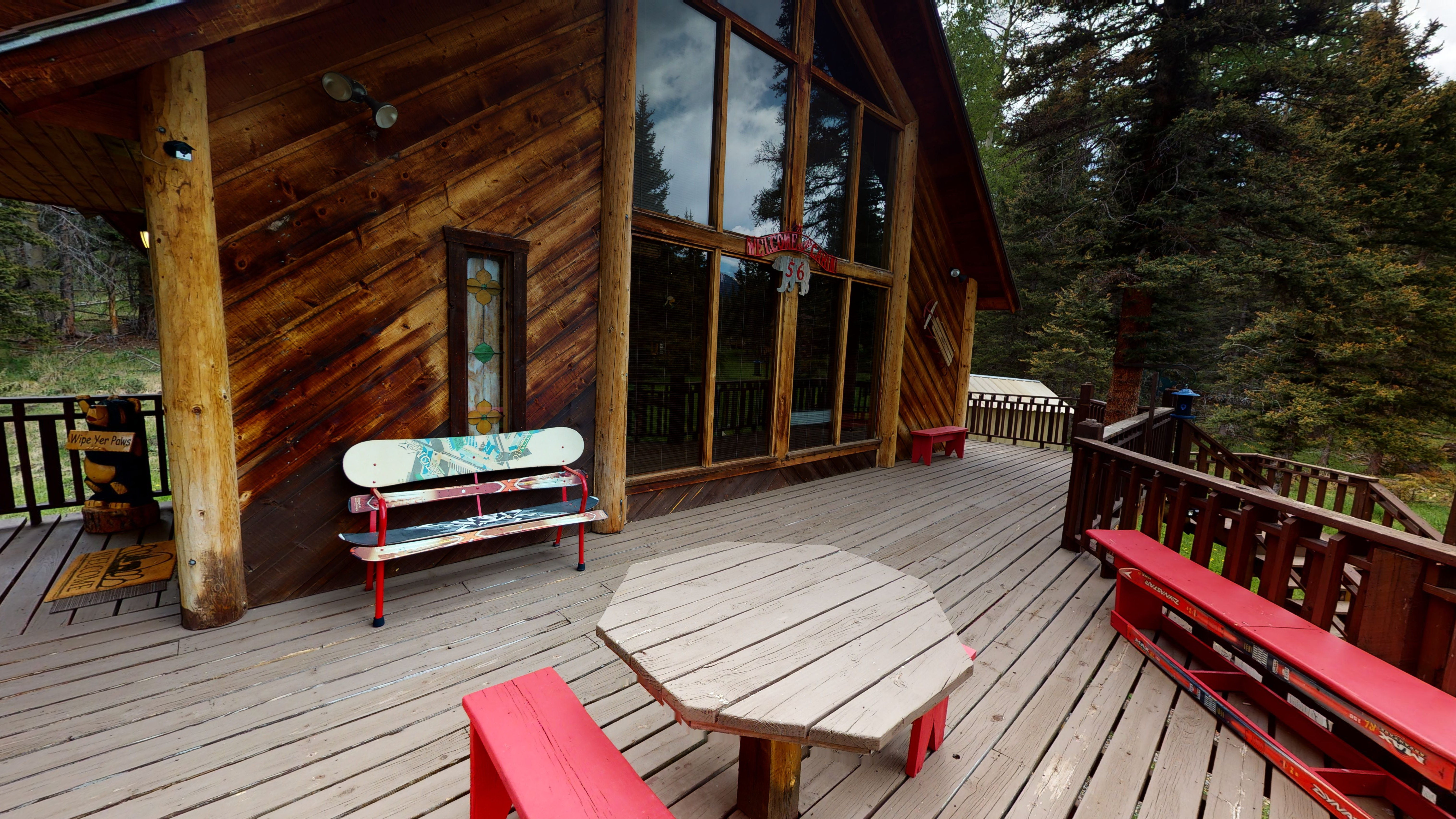 Standing Bear Lodge with High Speed Wifi