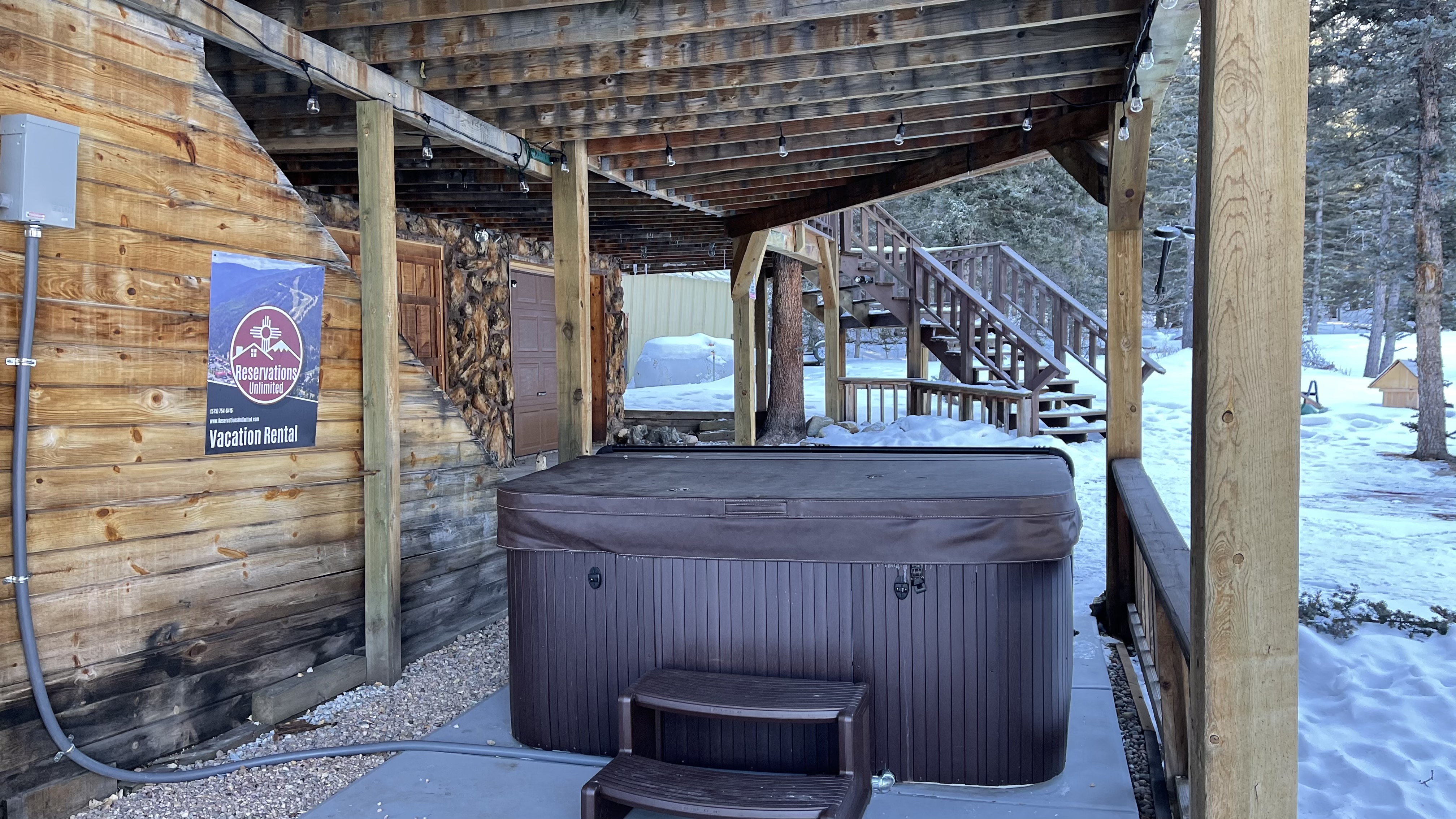 Standing Bear Lodge with High Speed Wifi
