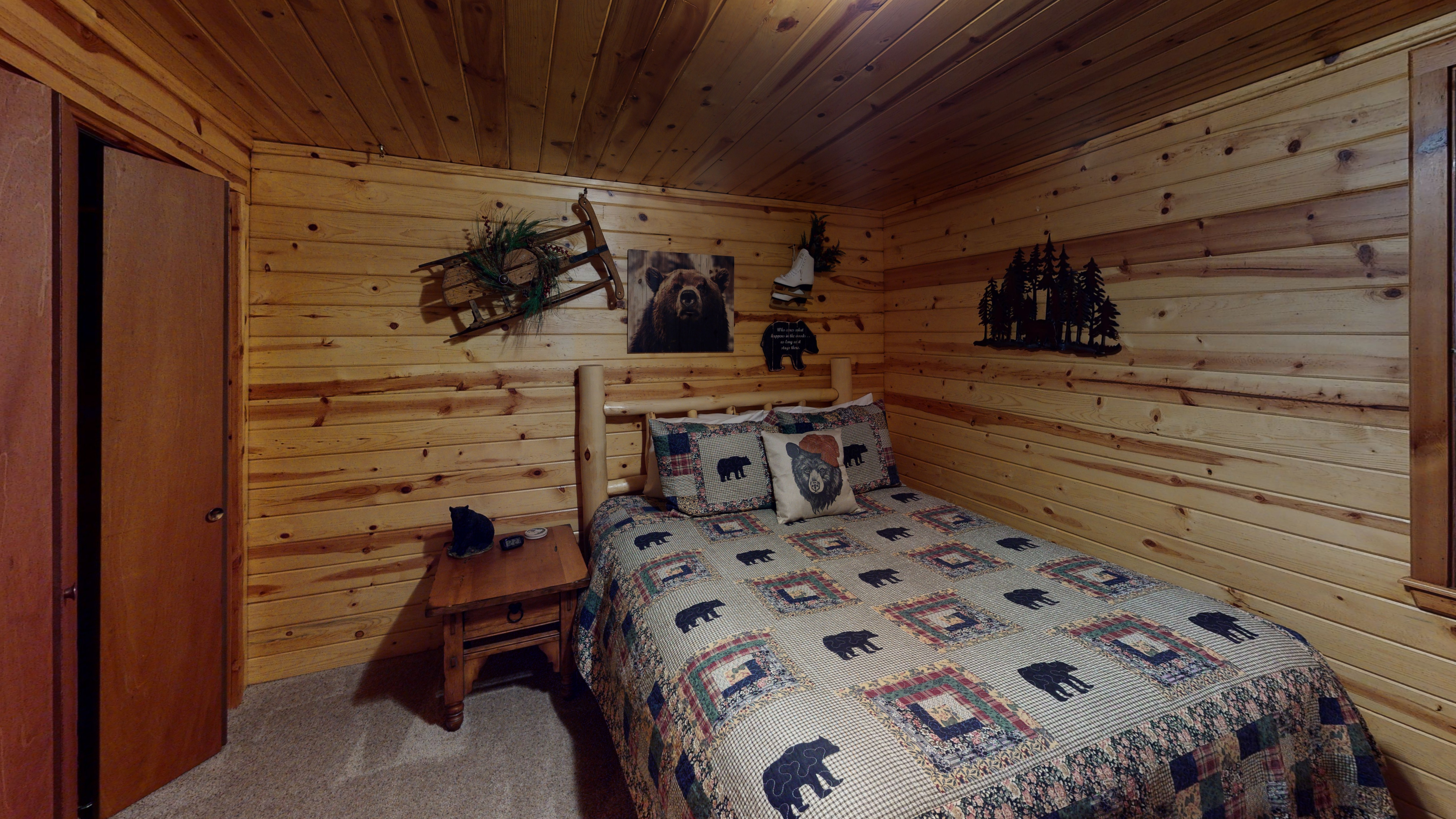 Standing Bear Lodge with High Speed Wifi