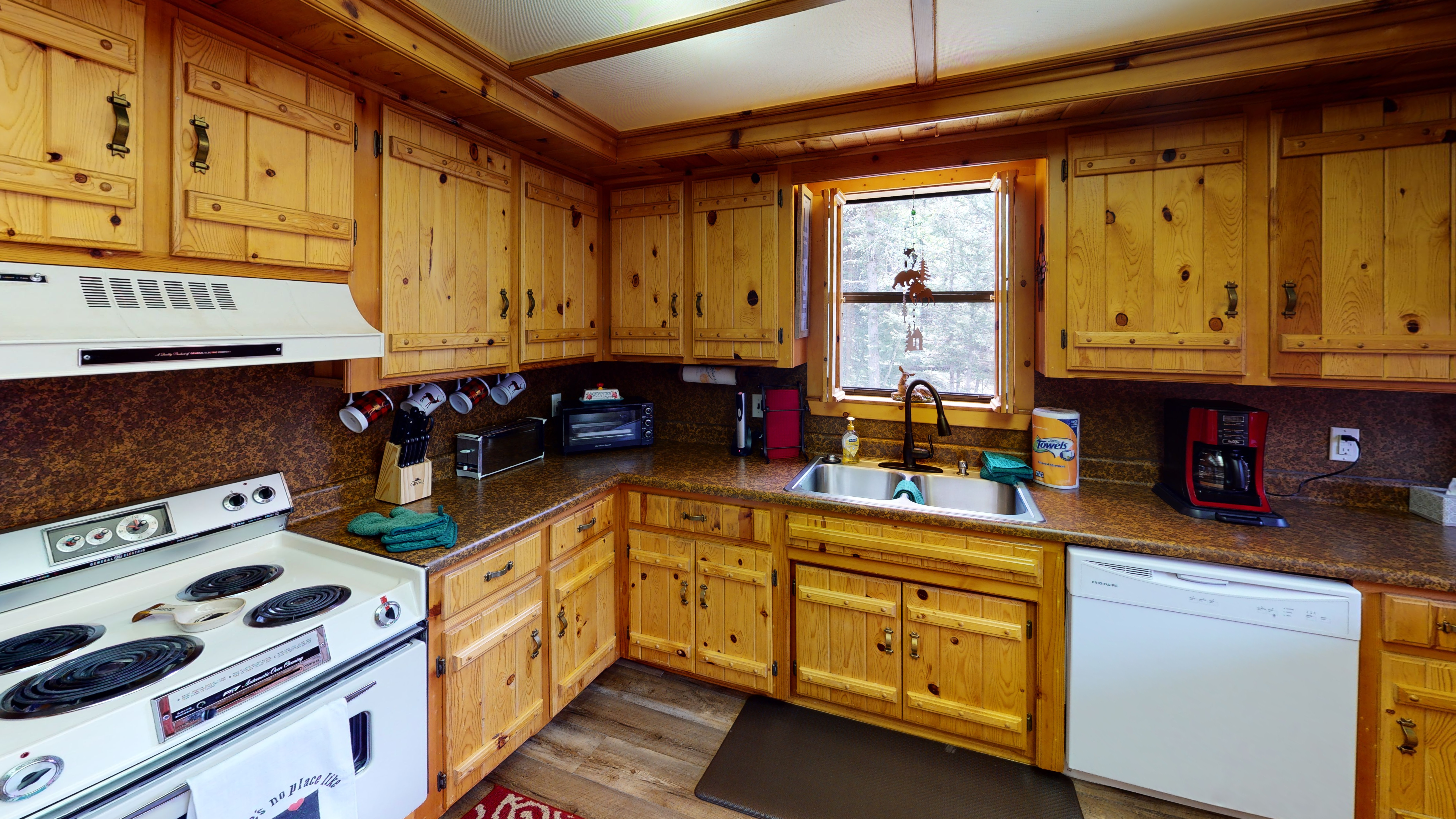 Standing Bear Lodge with High Speed Wifi