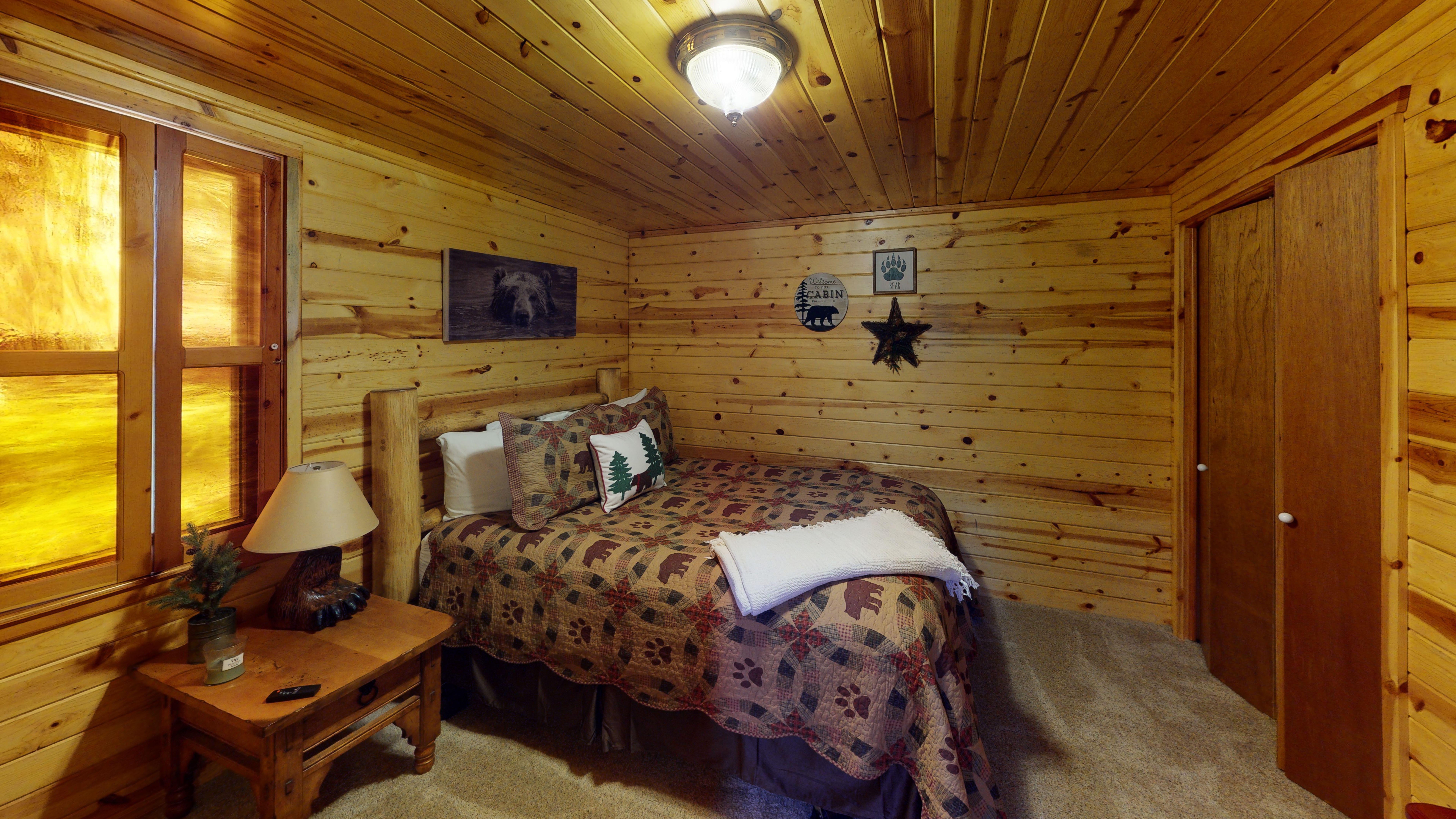 Standing Bear Lodge with High Speed Wifi