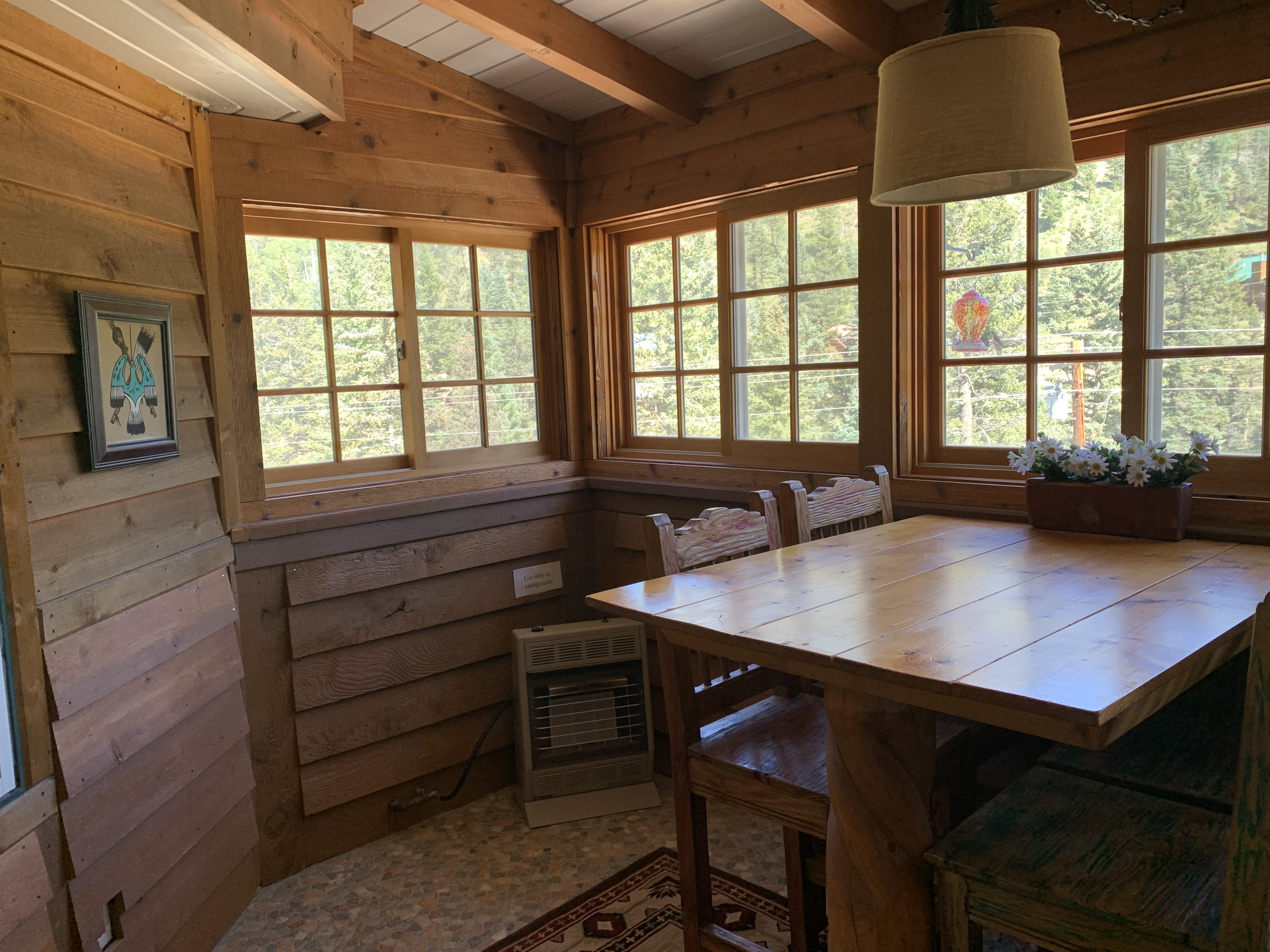 Brown Bear Lodge with High Speed Wifi in the Upper Valley
