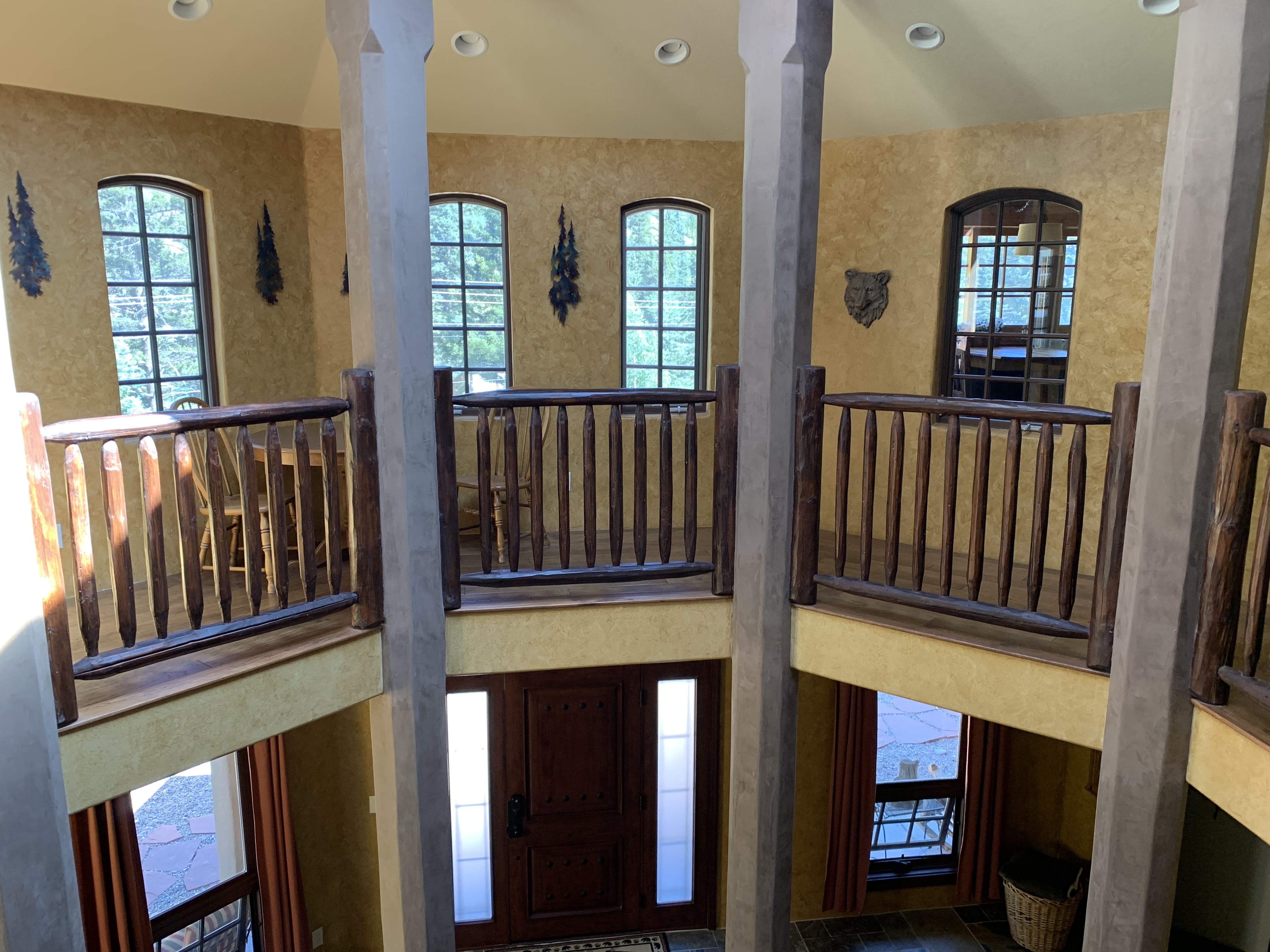 Brown Bear Lodge with High Speed Wifi in the Upper Valley