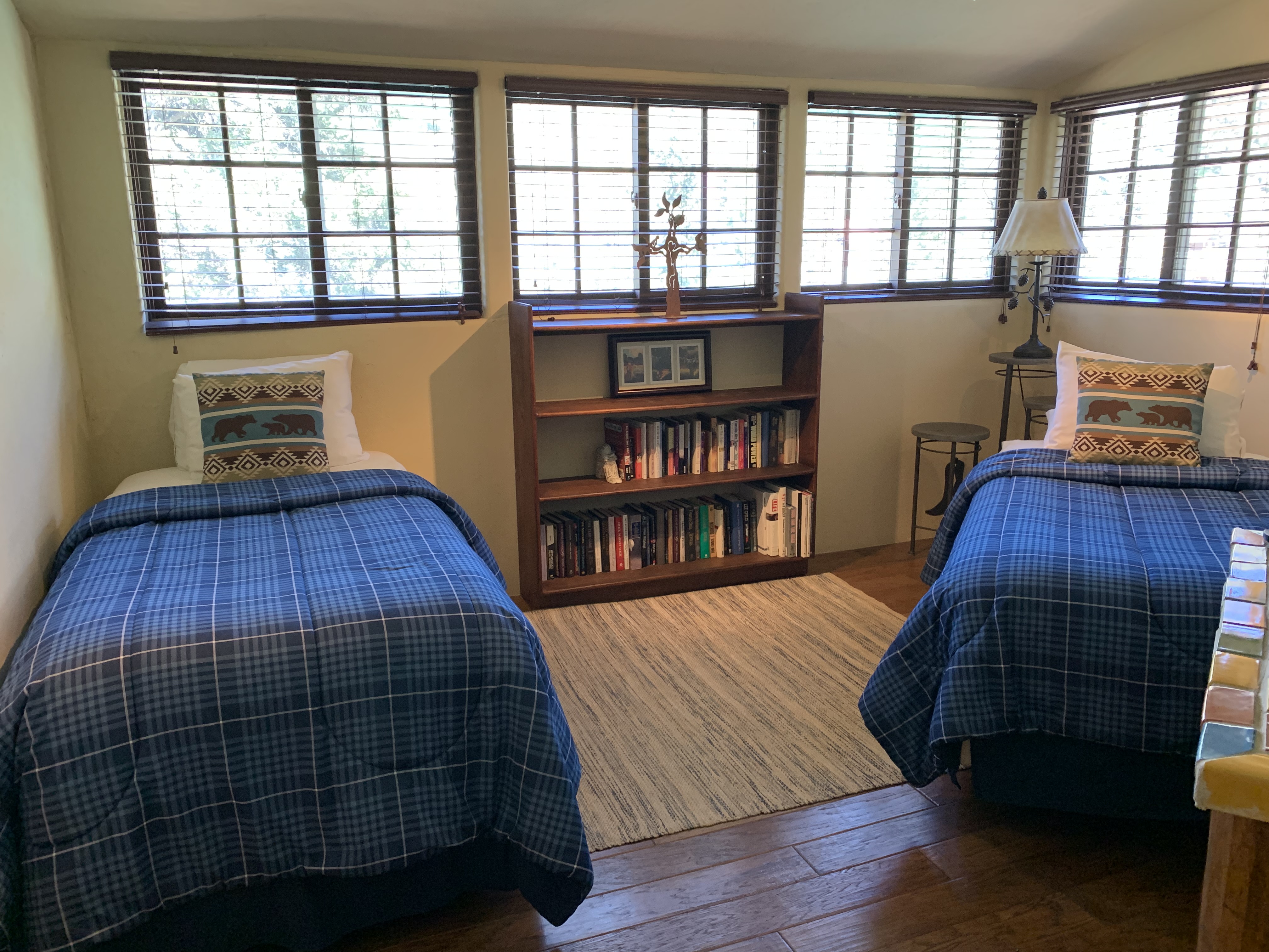 Brown Bear Lodge with High Speed Wifi in the Upper Valley