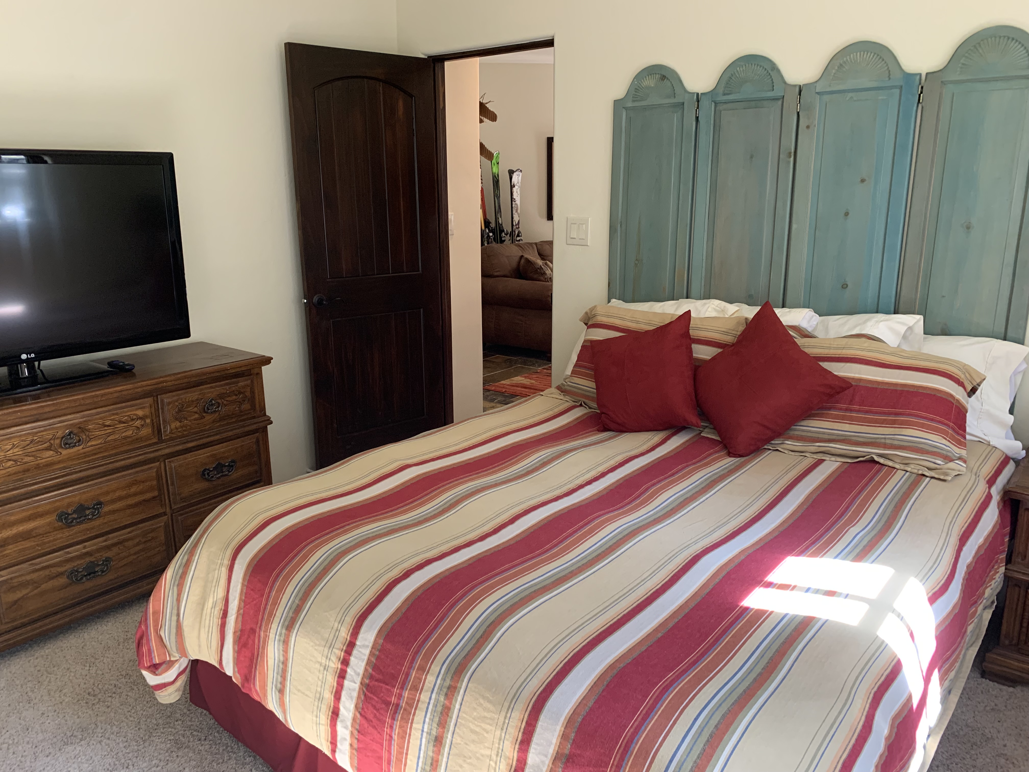 Brown Bear Lodge with High Speed Wifi in the Upper Valley