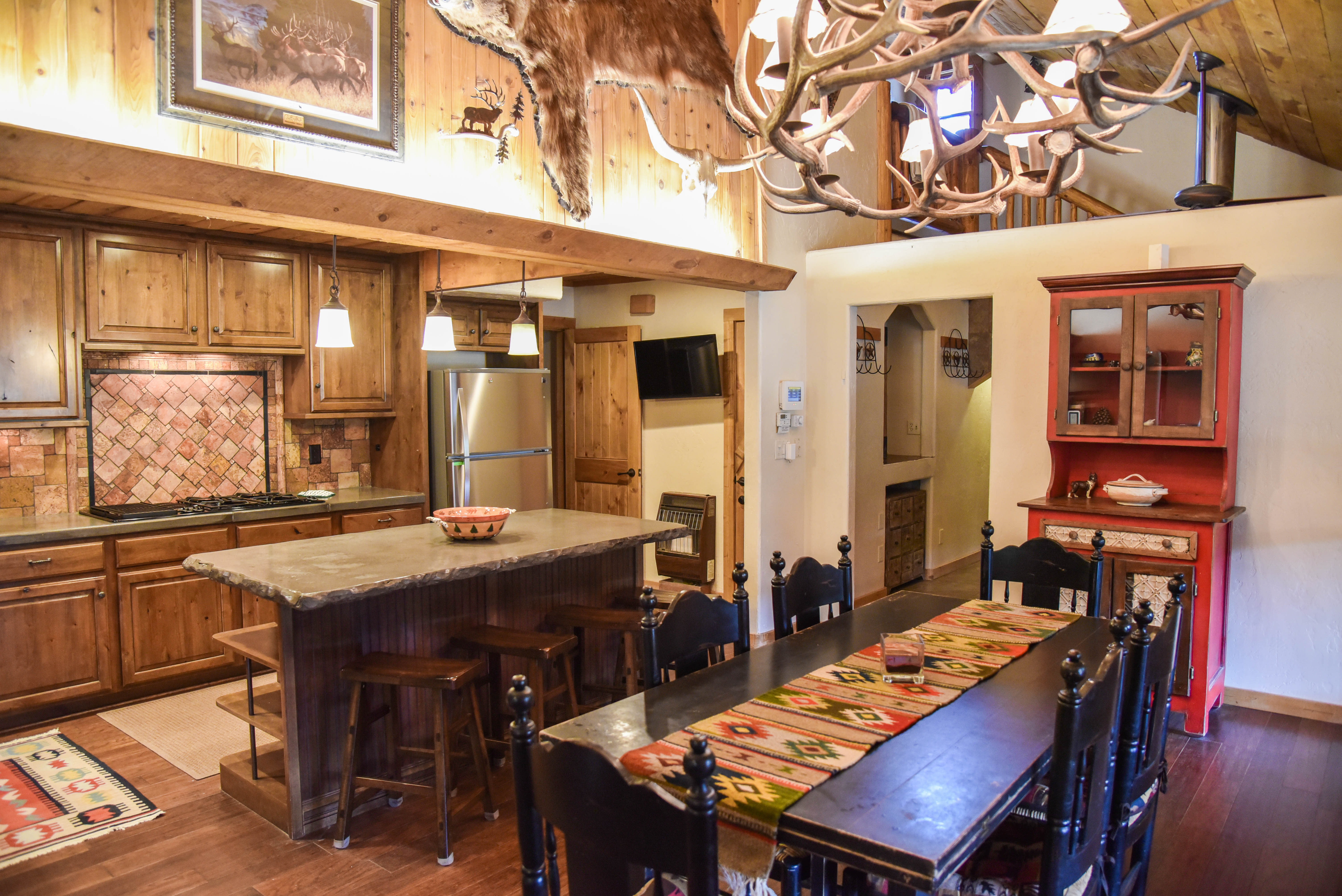 Lazy J Mountain Retreat in Red River NM
