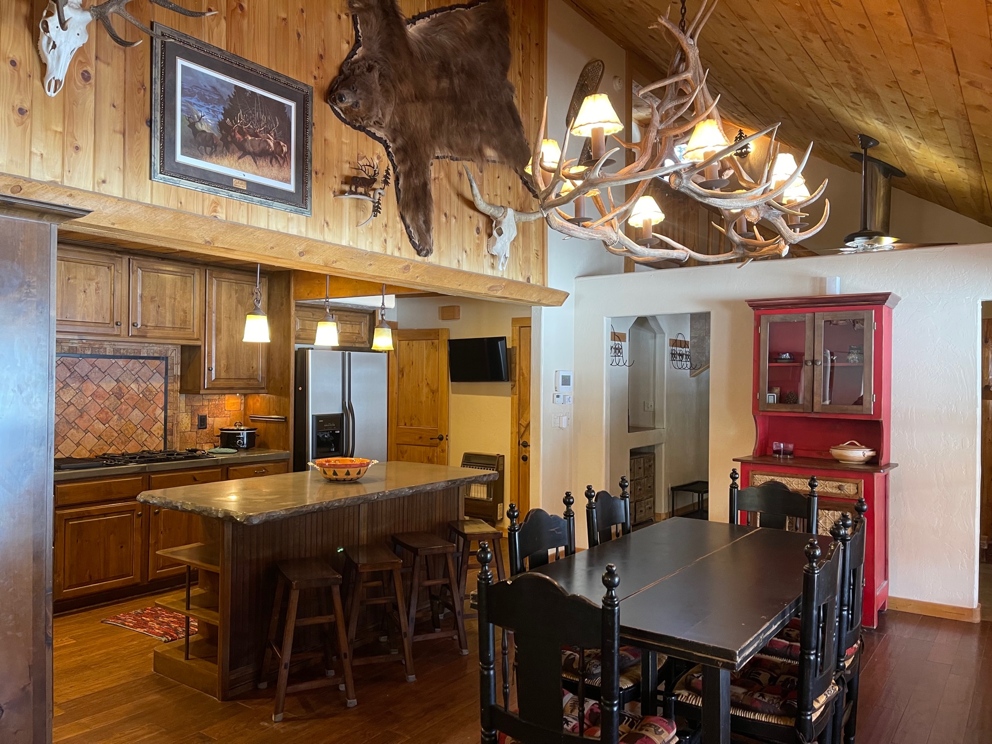 Lazy J Mountain Retreat in Red River NM