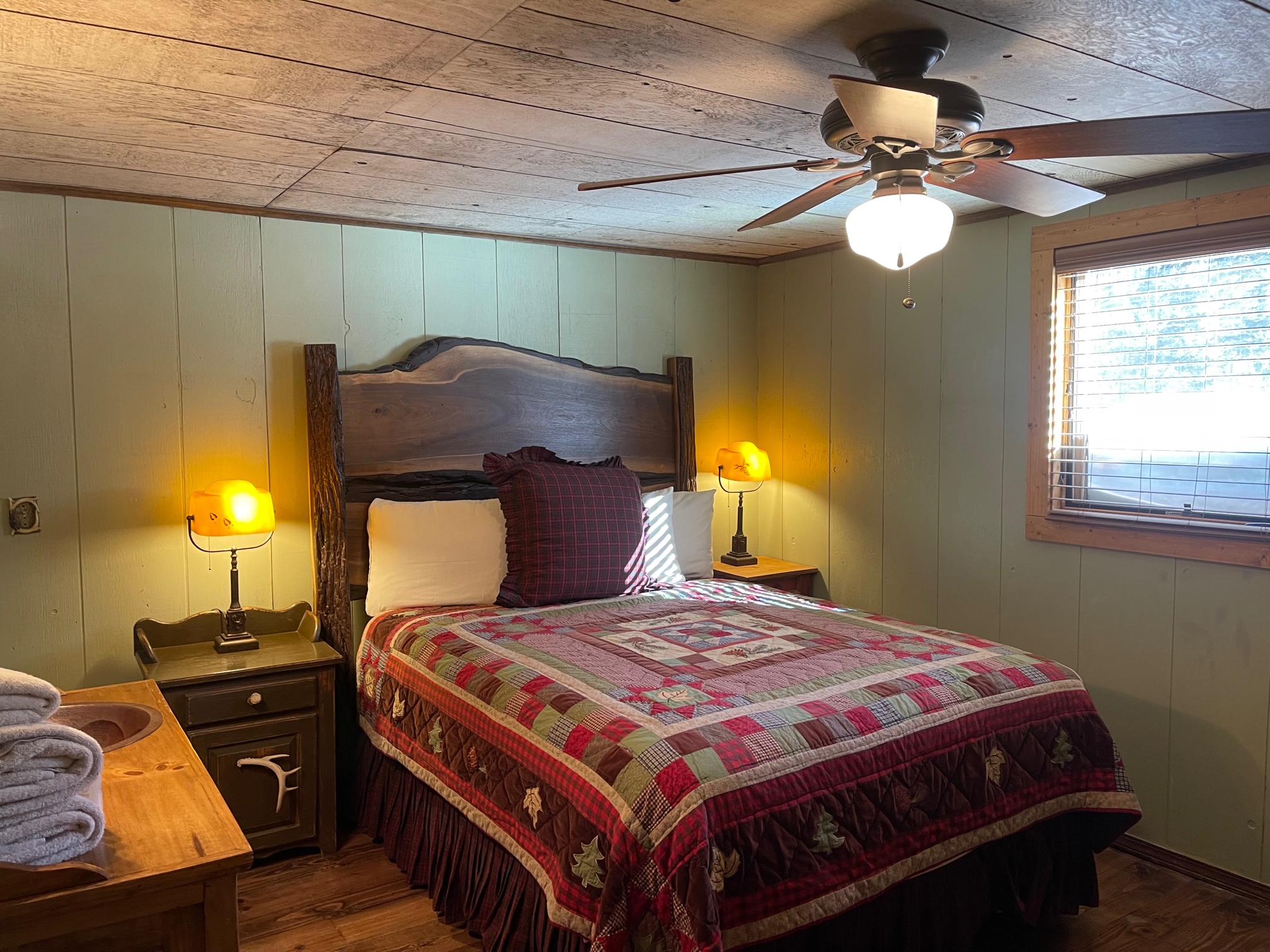 Lazy J Mountain Retreat in Red River NM