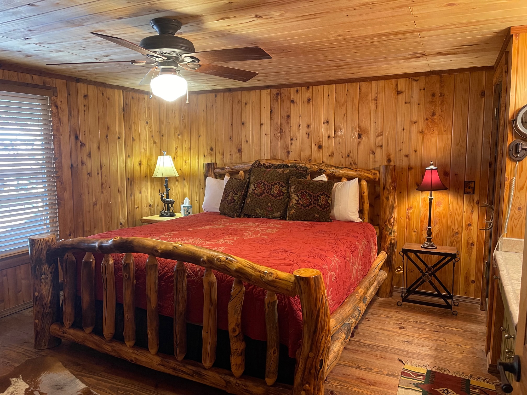 Lazy J Mountain Retreat in Red River NM