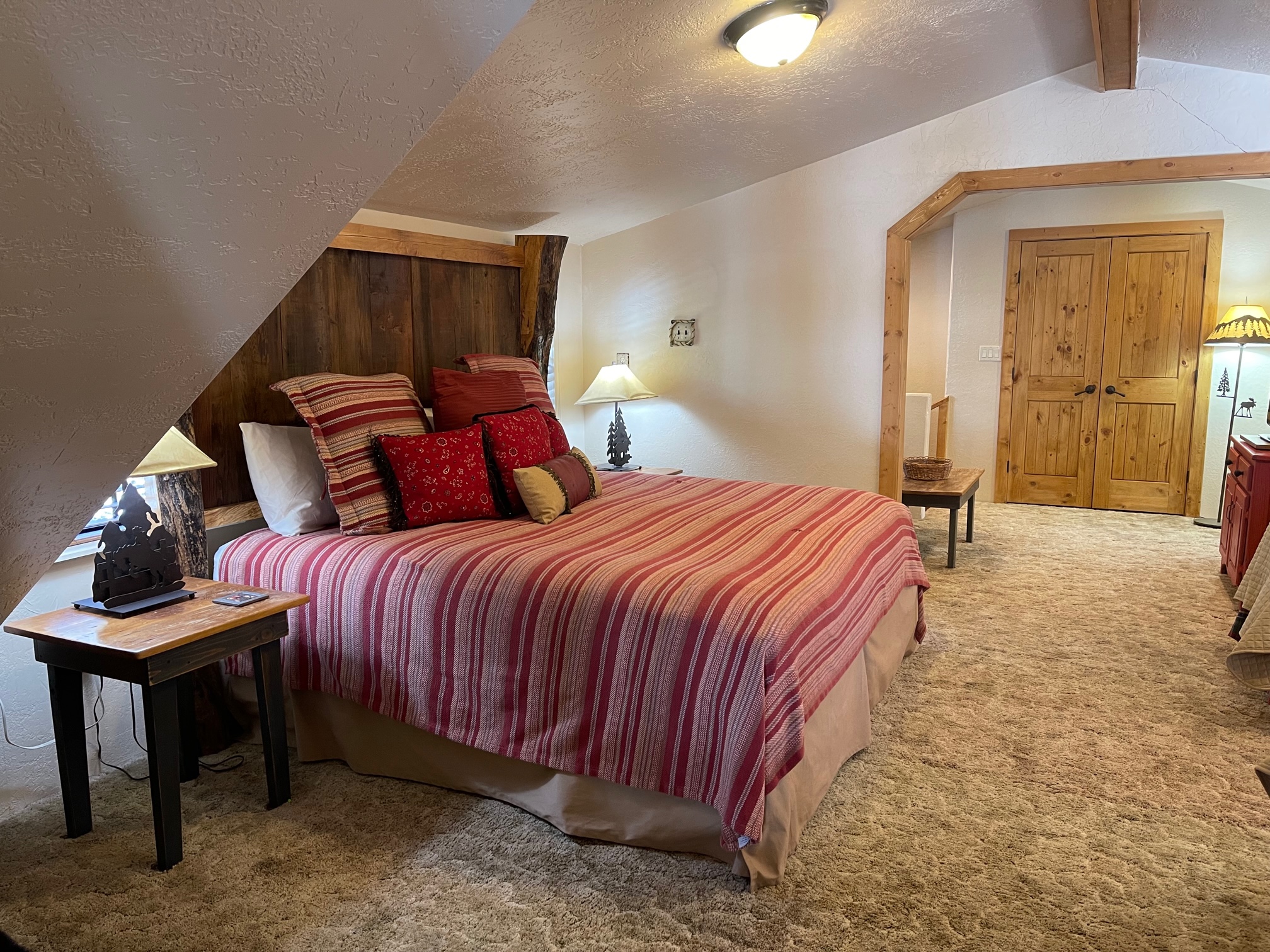 Lazy J Mountain Retreat in Red River NM