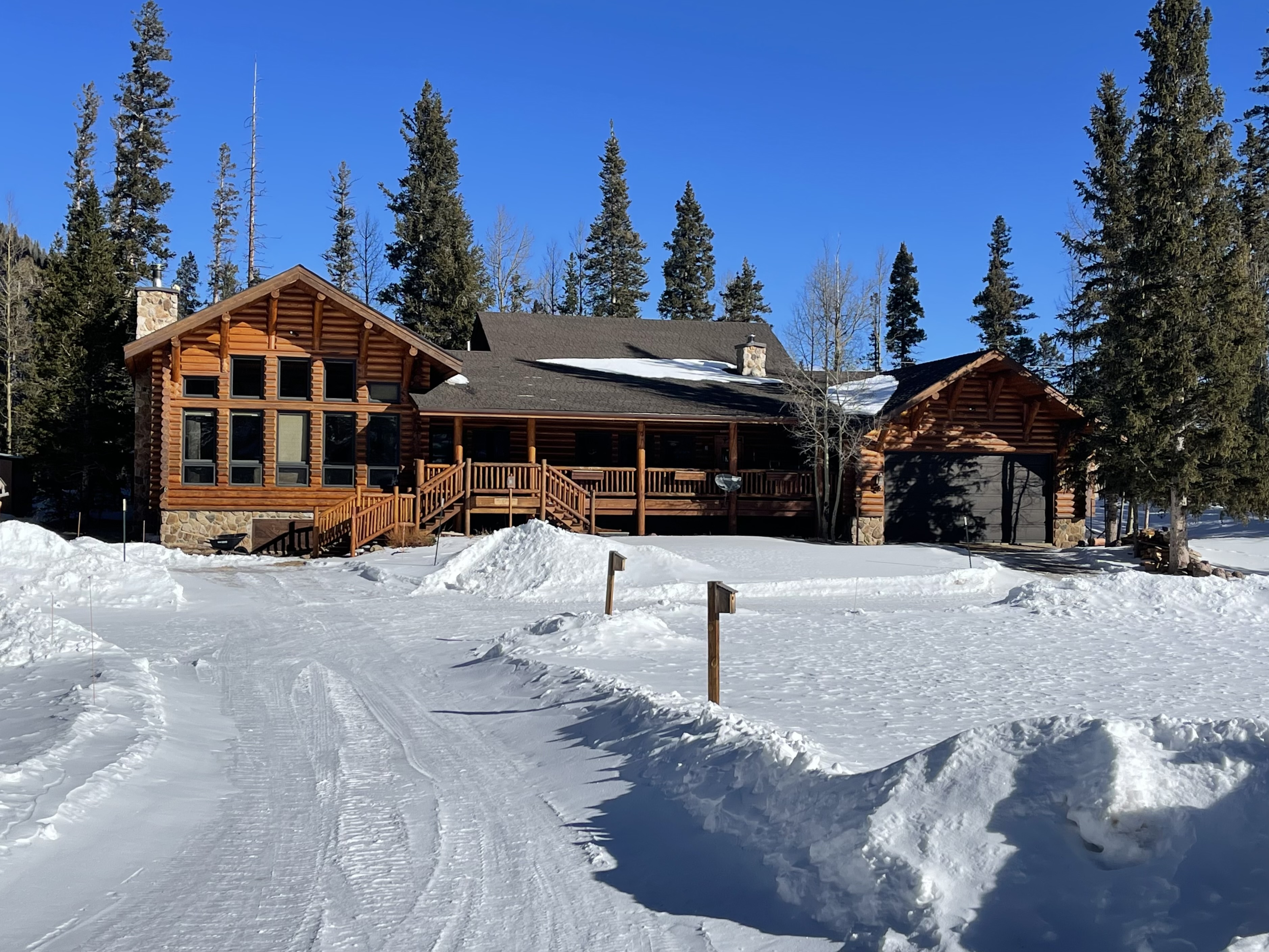 Lazy J Mountain Retreat in Red River NM