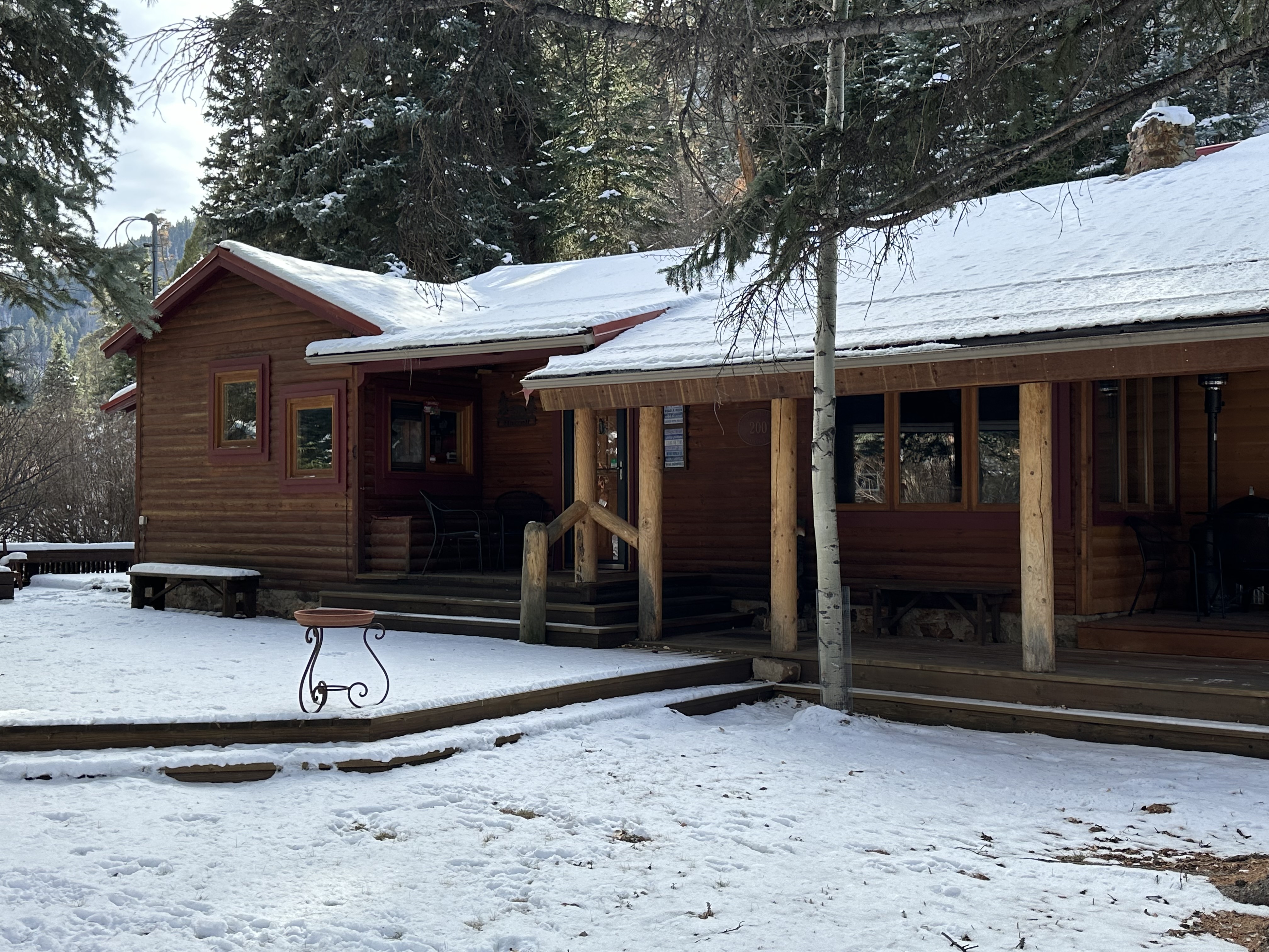 Papa Bears Cabin on the Red River in Red River, NM