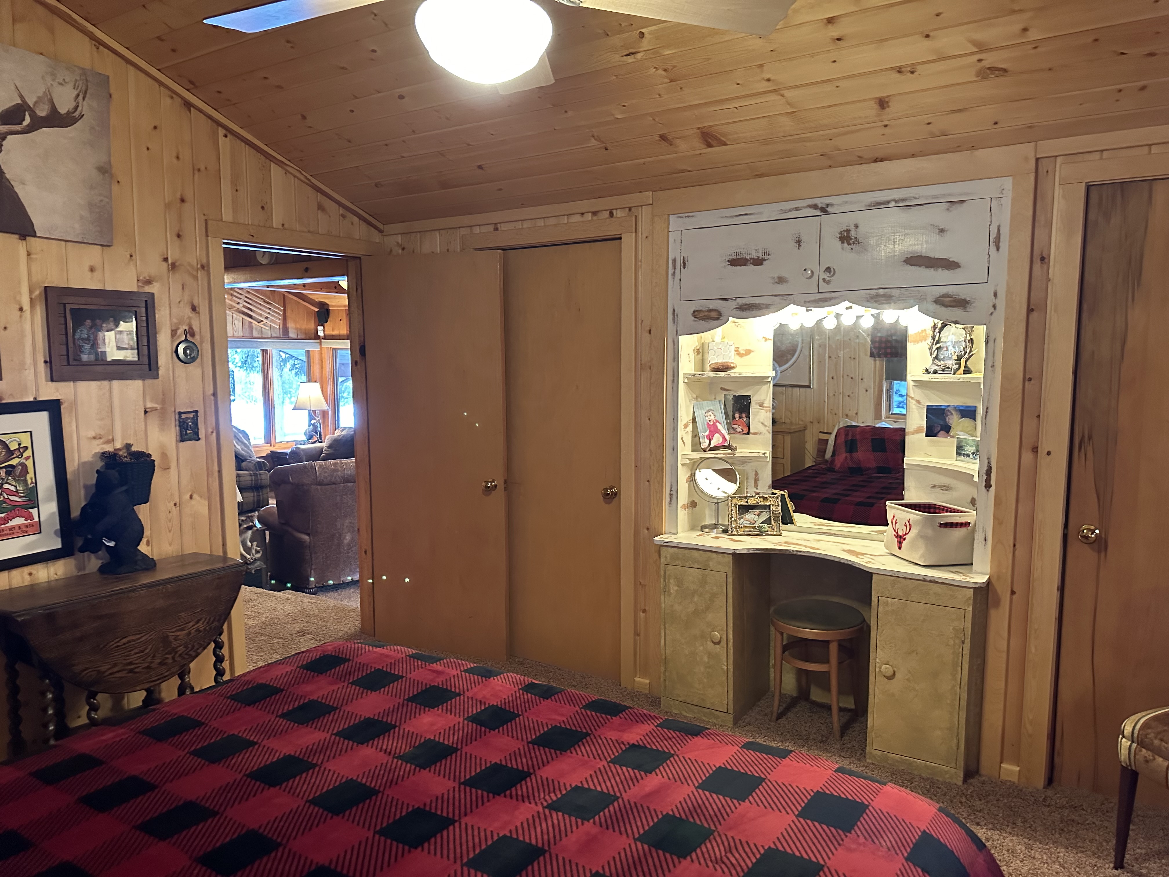 Papa Bears Cabin on the Red River in Red River, NM
