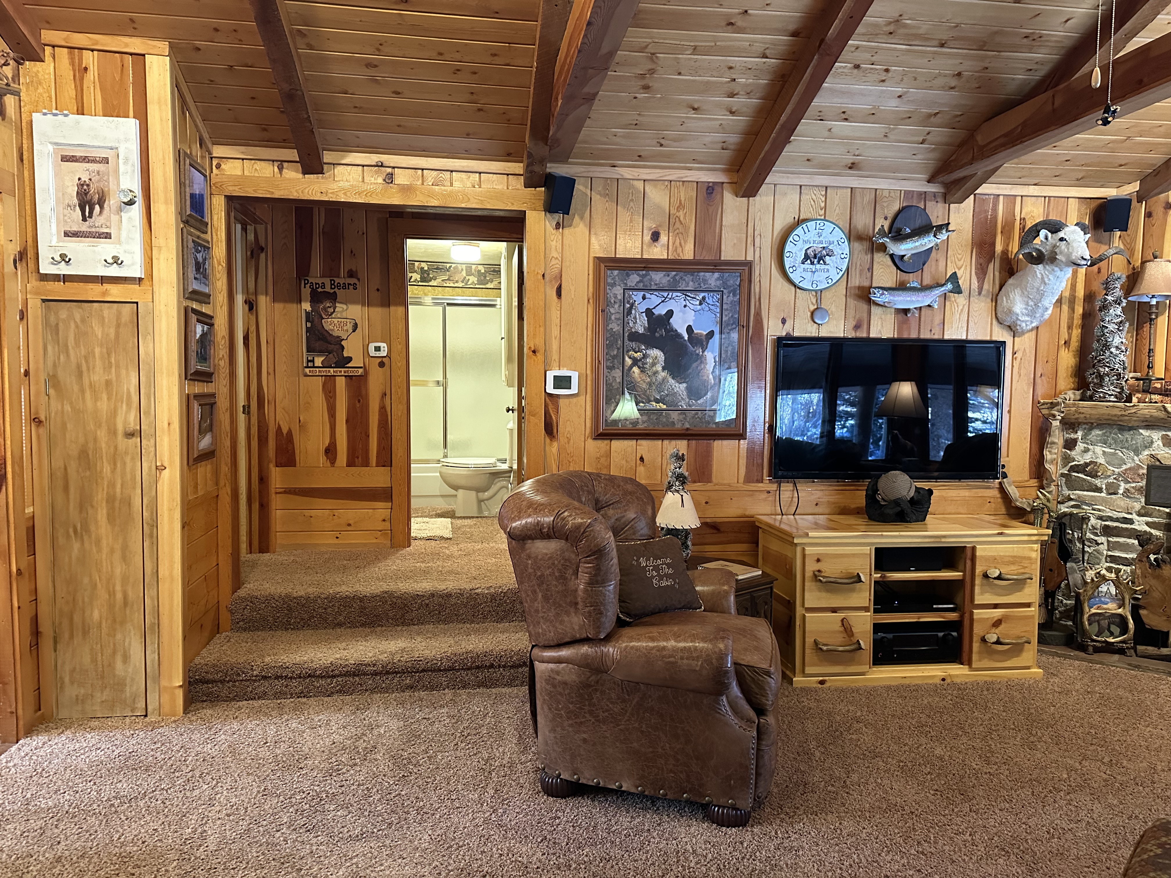 Papa Bears Cabin on the Red River in Red River, NM