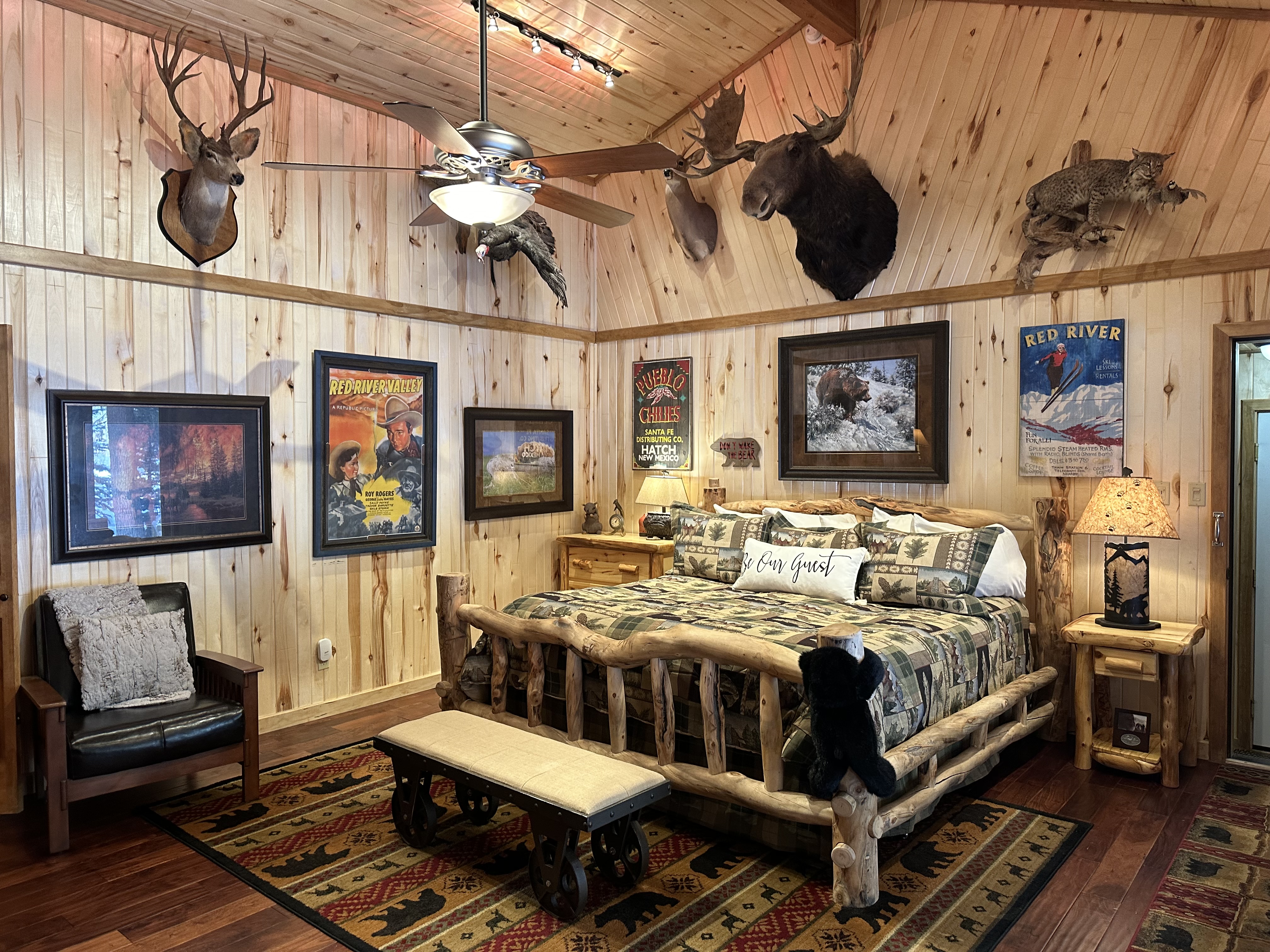 Papa Bears Cabin on the Red River in Red River, NM