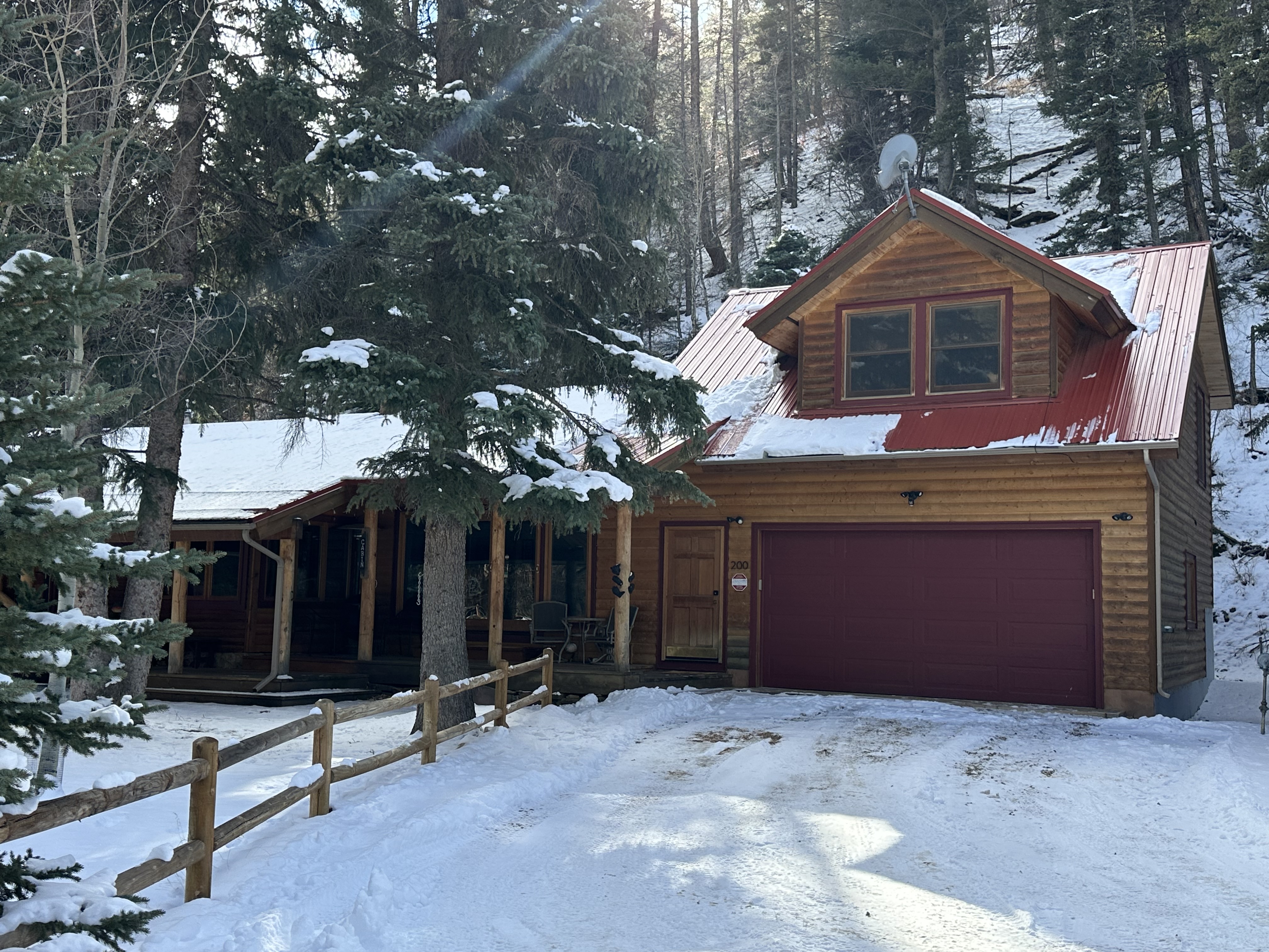 Papa Bears Cabin on the Red River in Red River, NM