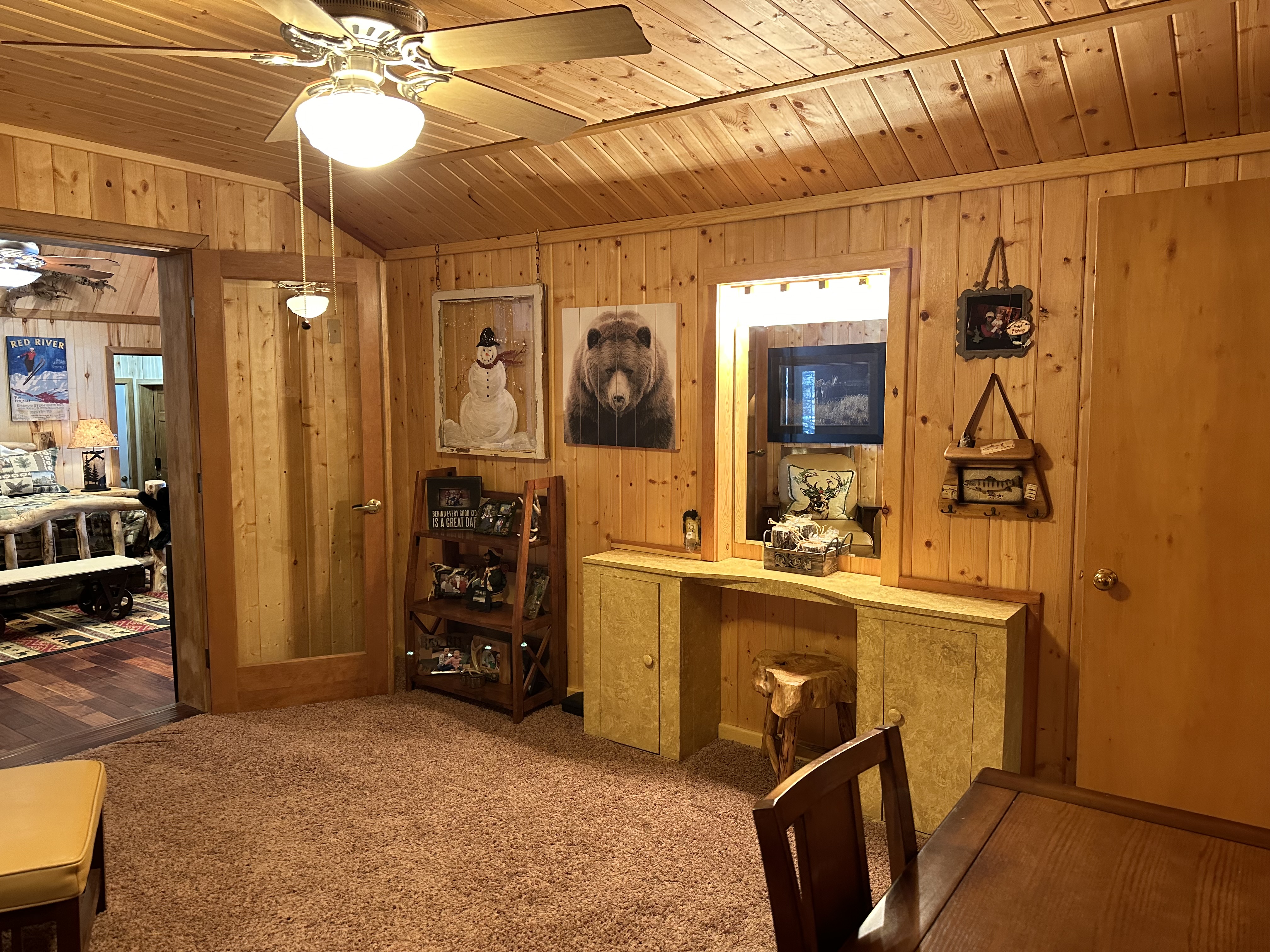 Papa Bears Cabin on the Red River in Red River, NM