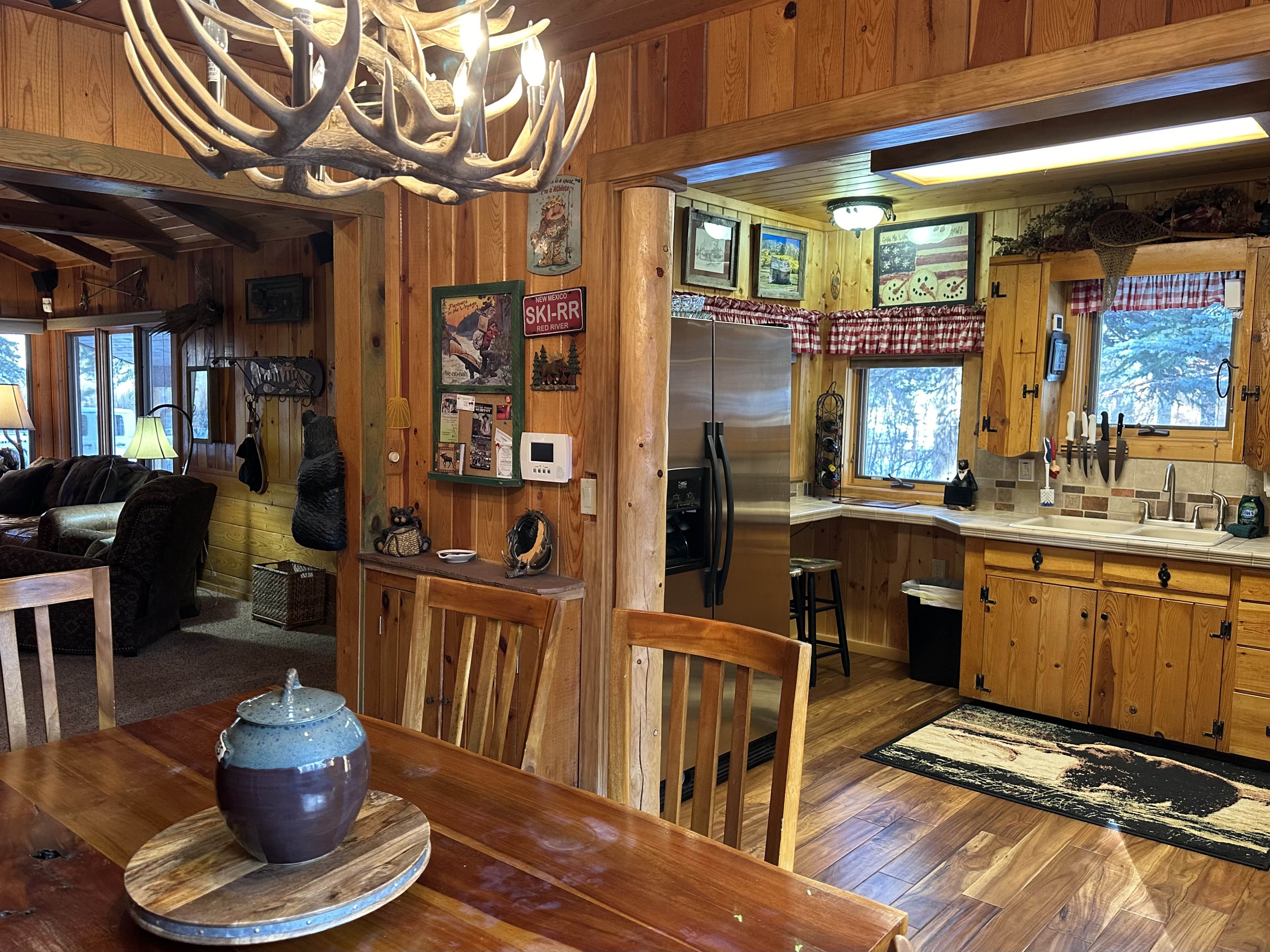 Papa Bears Cabin on the Red River in Red River, NM