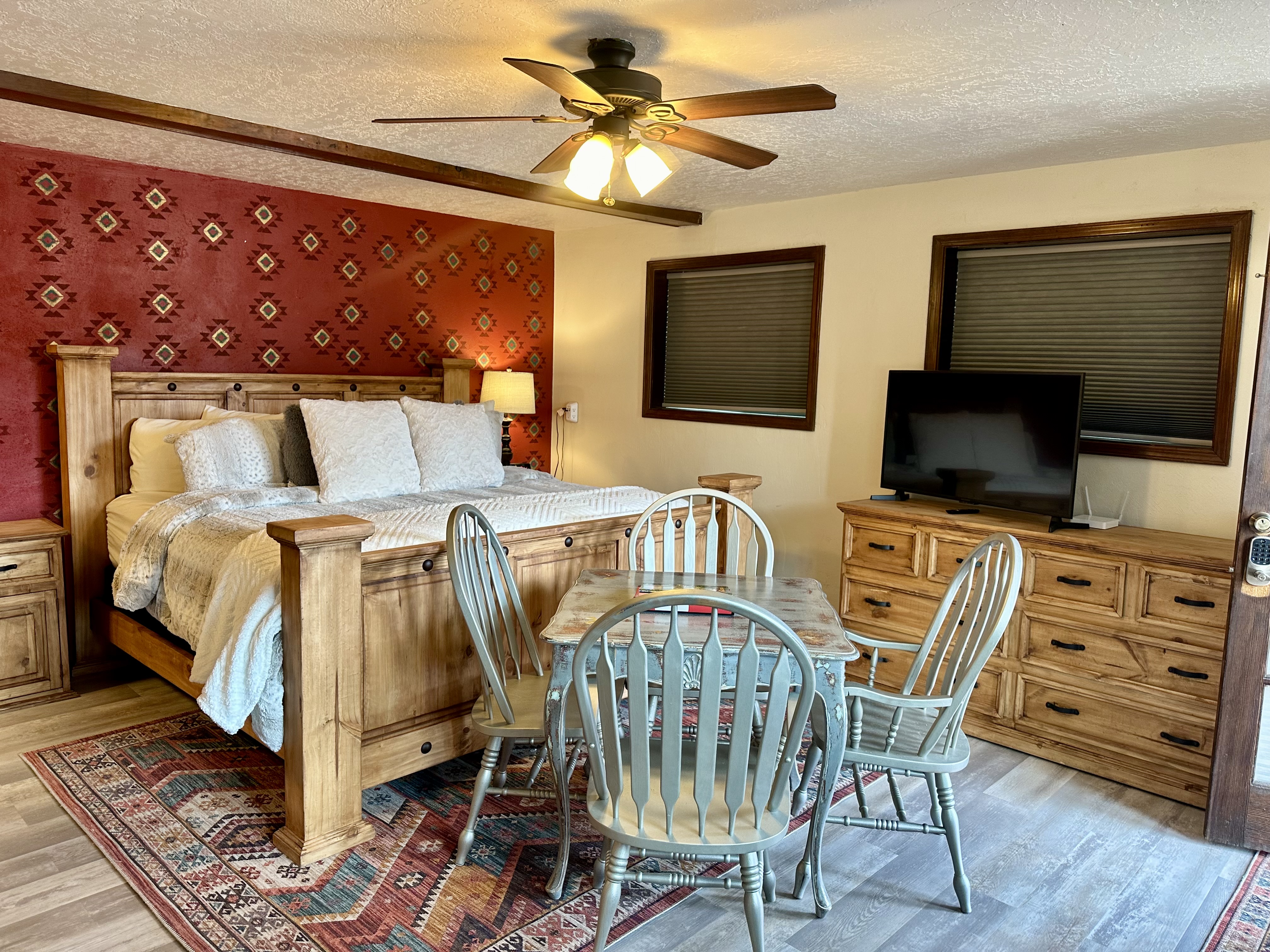 Red River Townhouse - Full Unit 