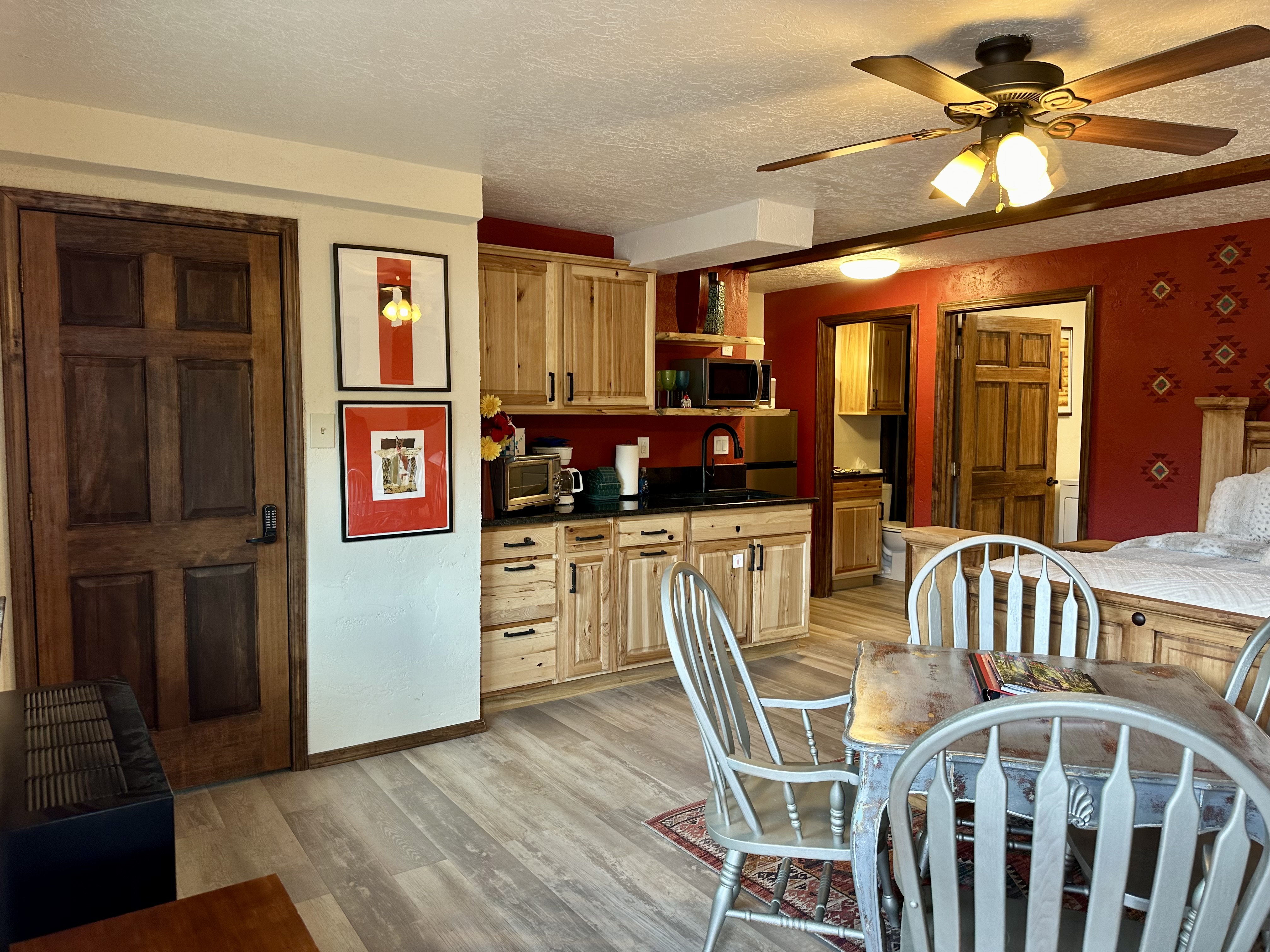 Red River Townhouse - Full Unit 