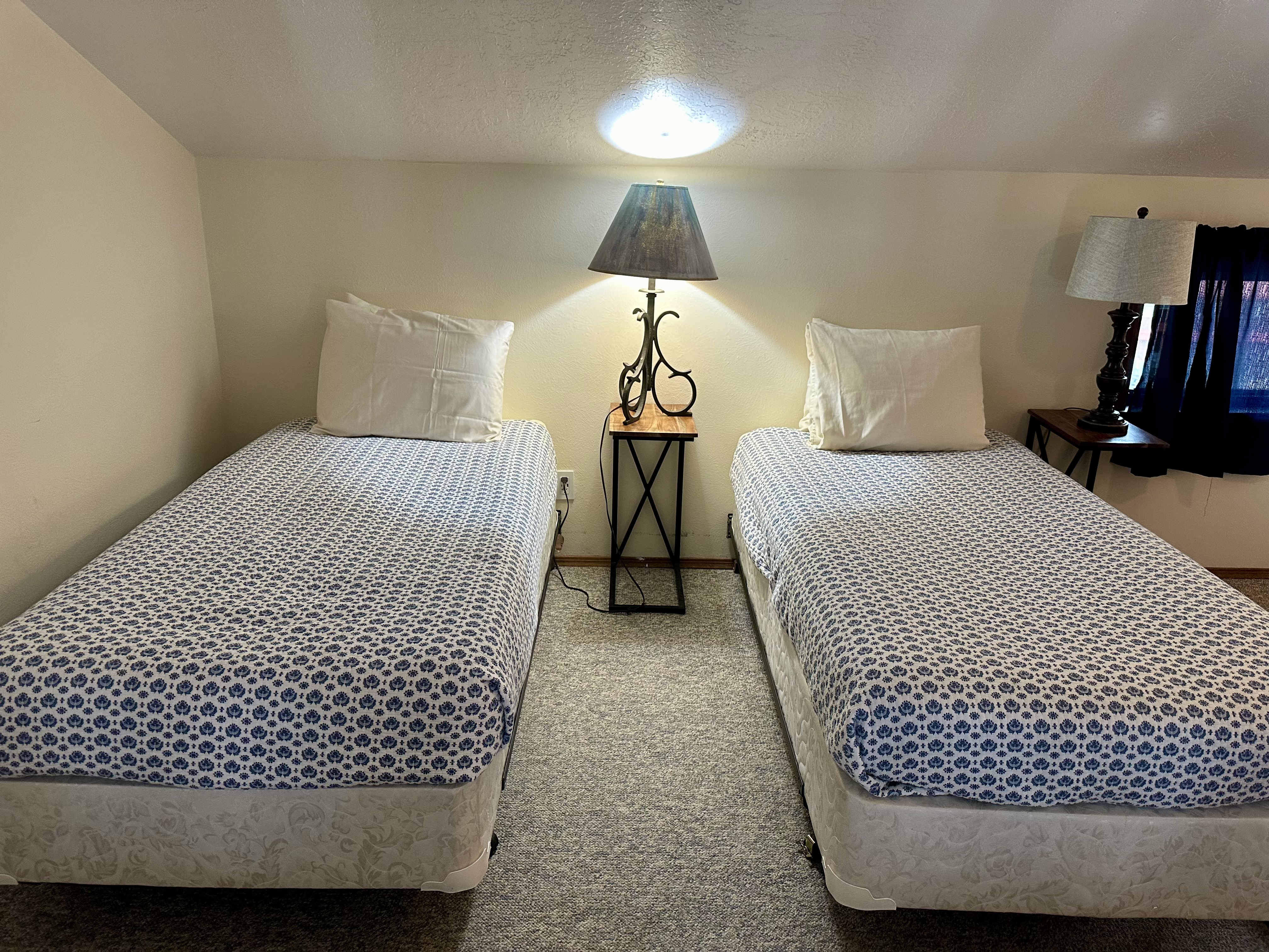 Red River Townhouse - Full Unit 