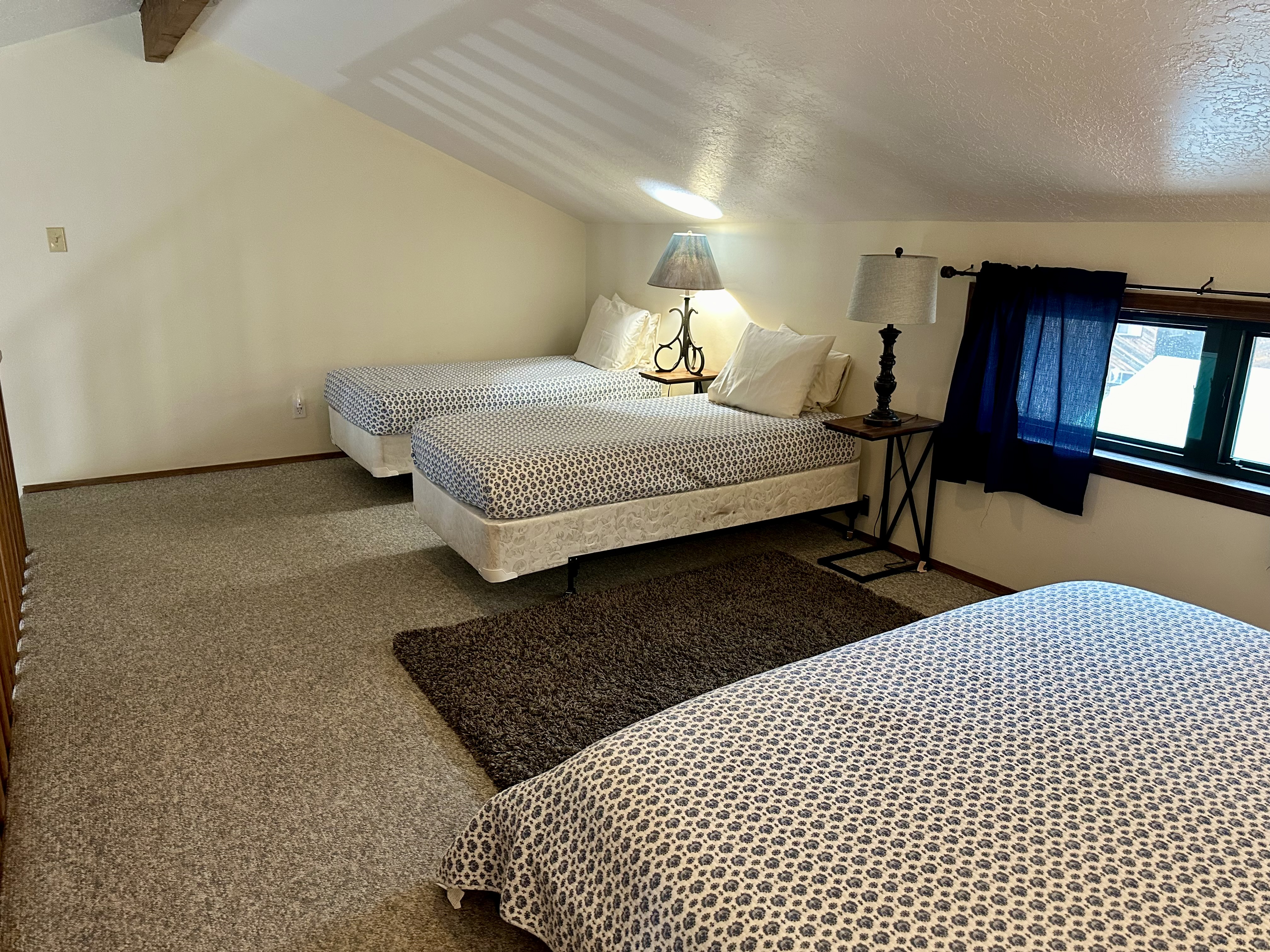 Red River Townhouse - Full Unit 