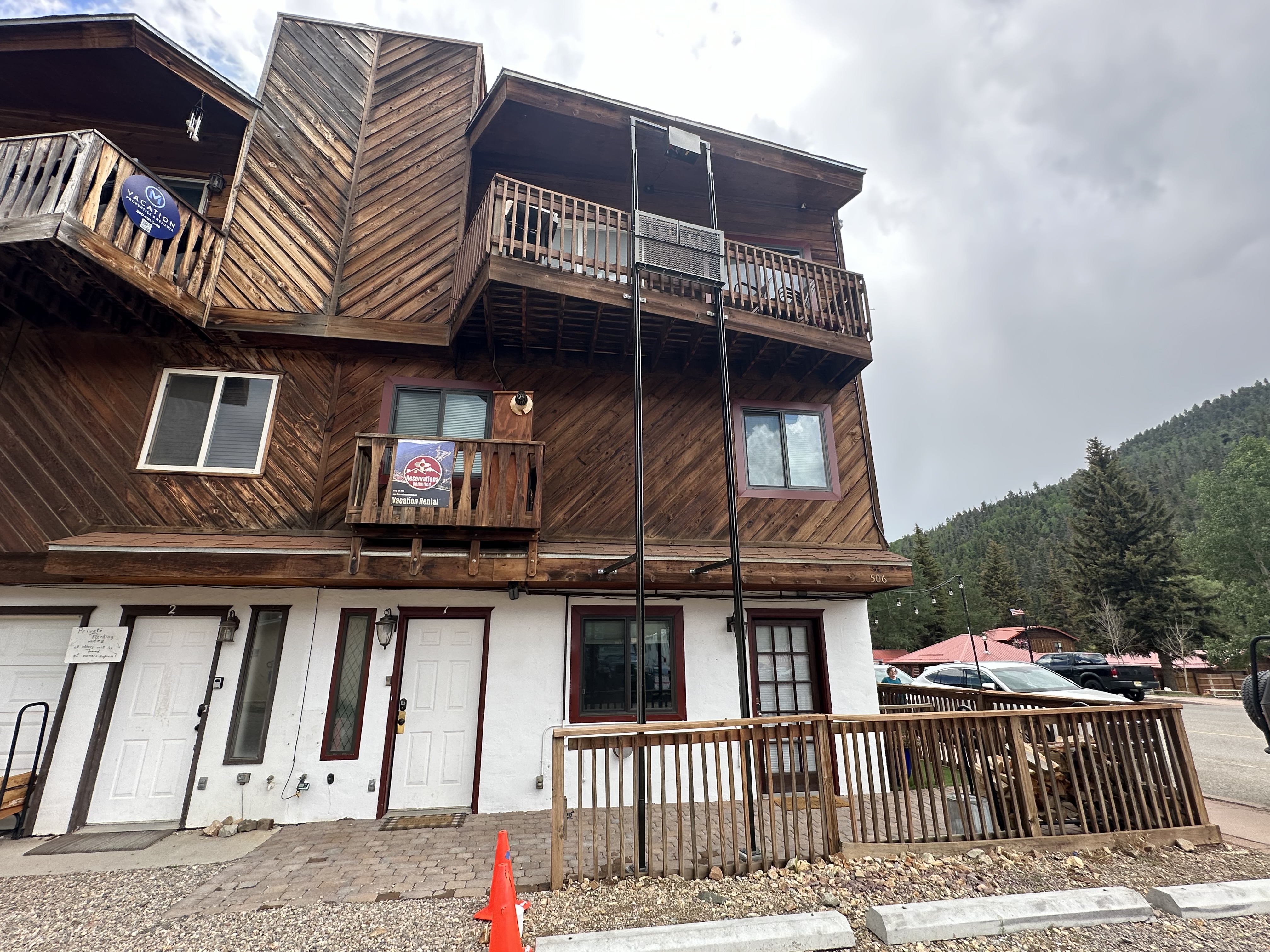 Red River Townhouse - Full Unit 
