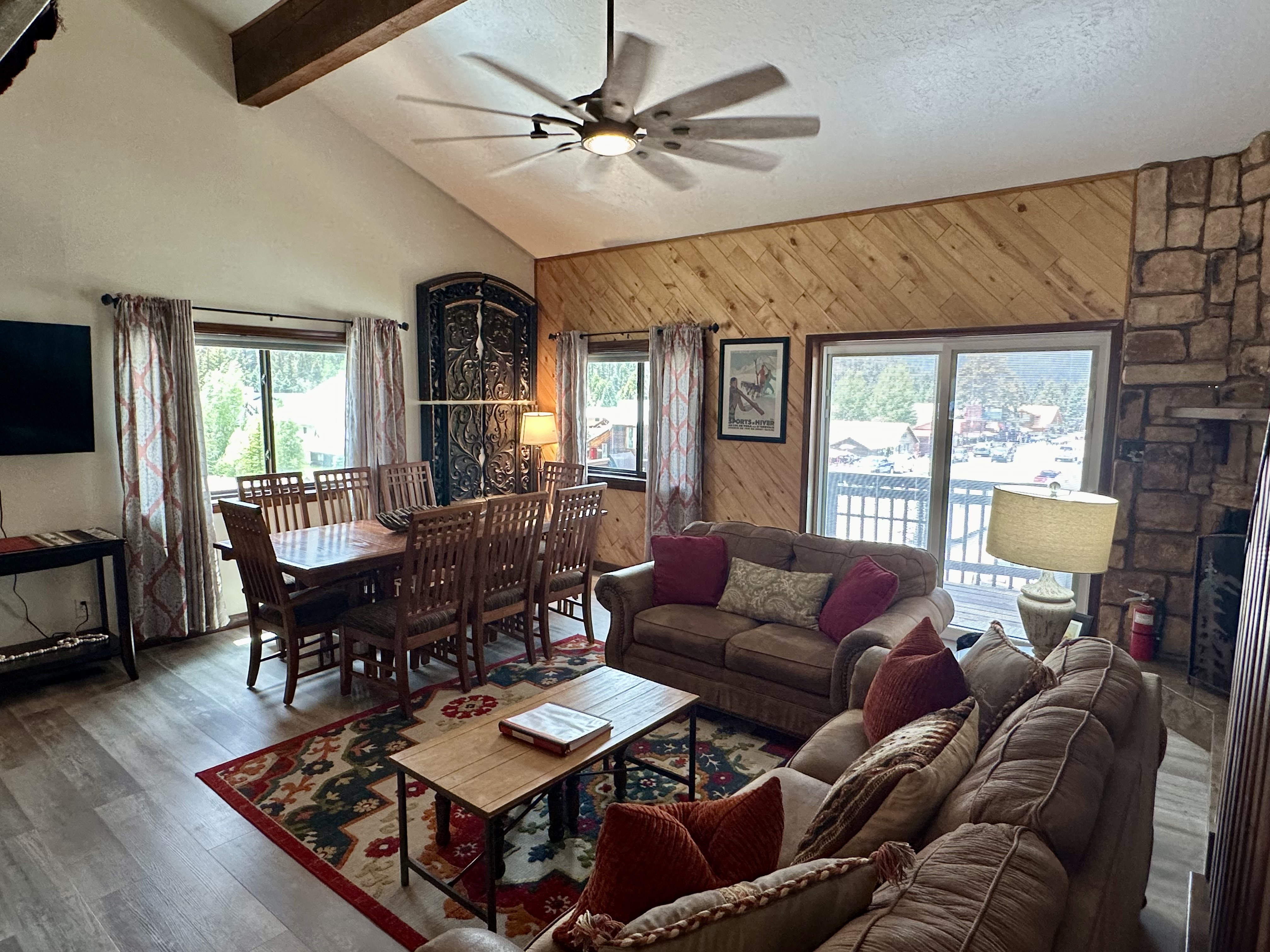 Red River Townhouse - Full Unit 