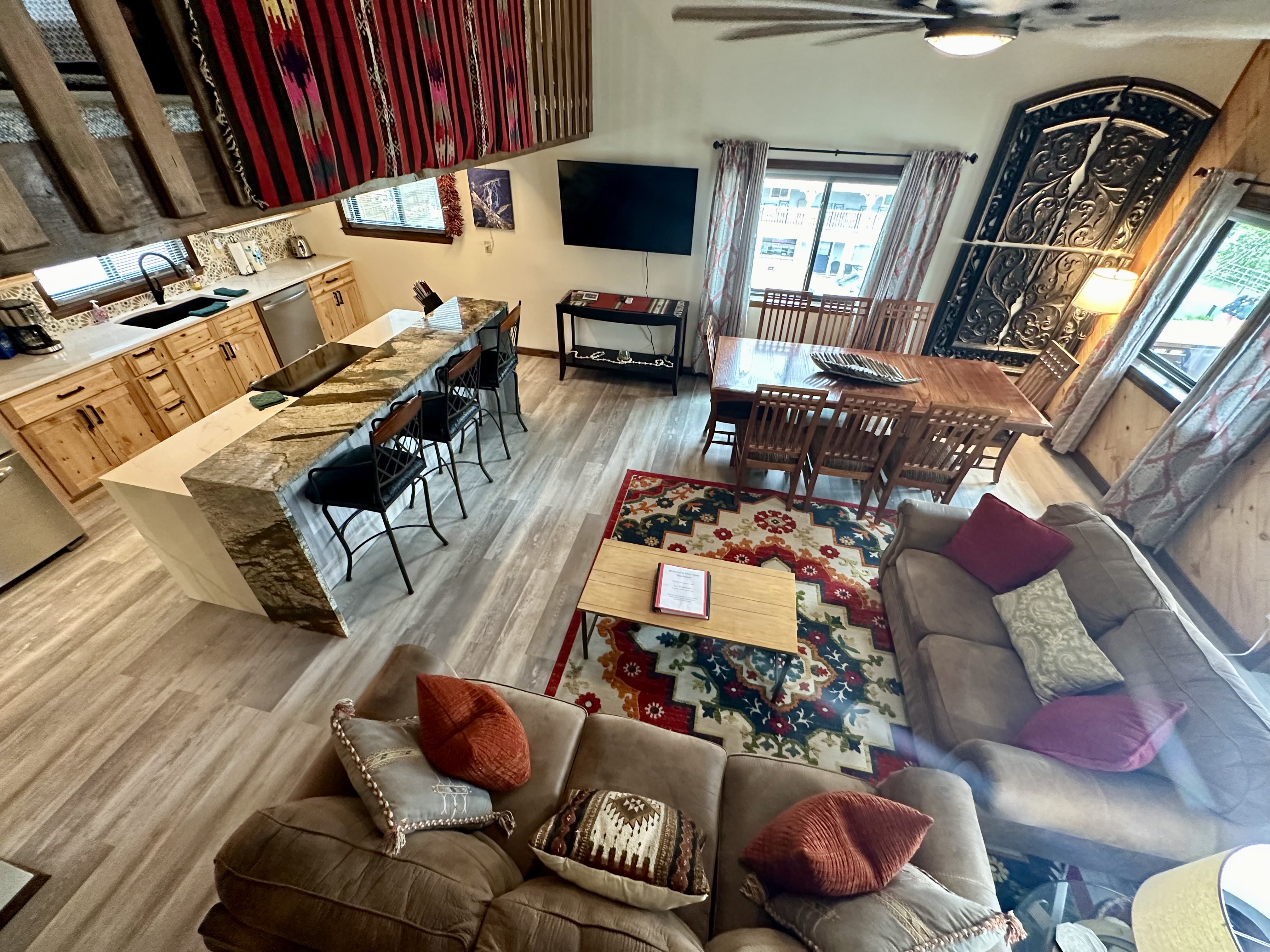 Red River Townhouse - Full Unit 