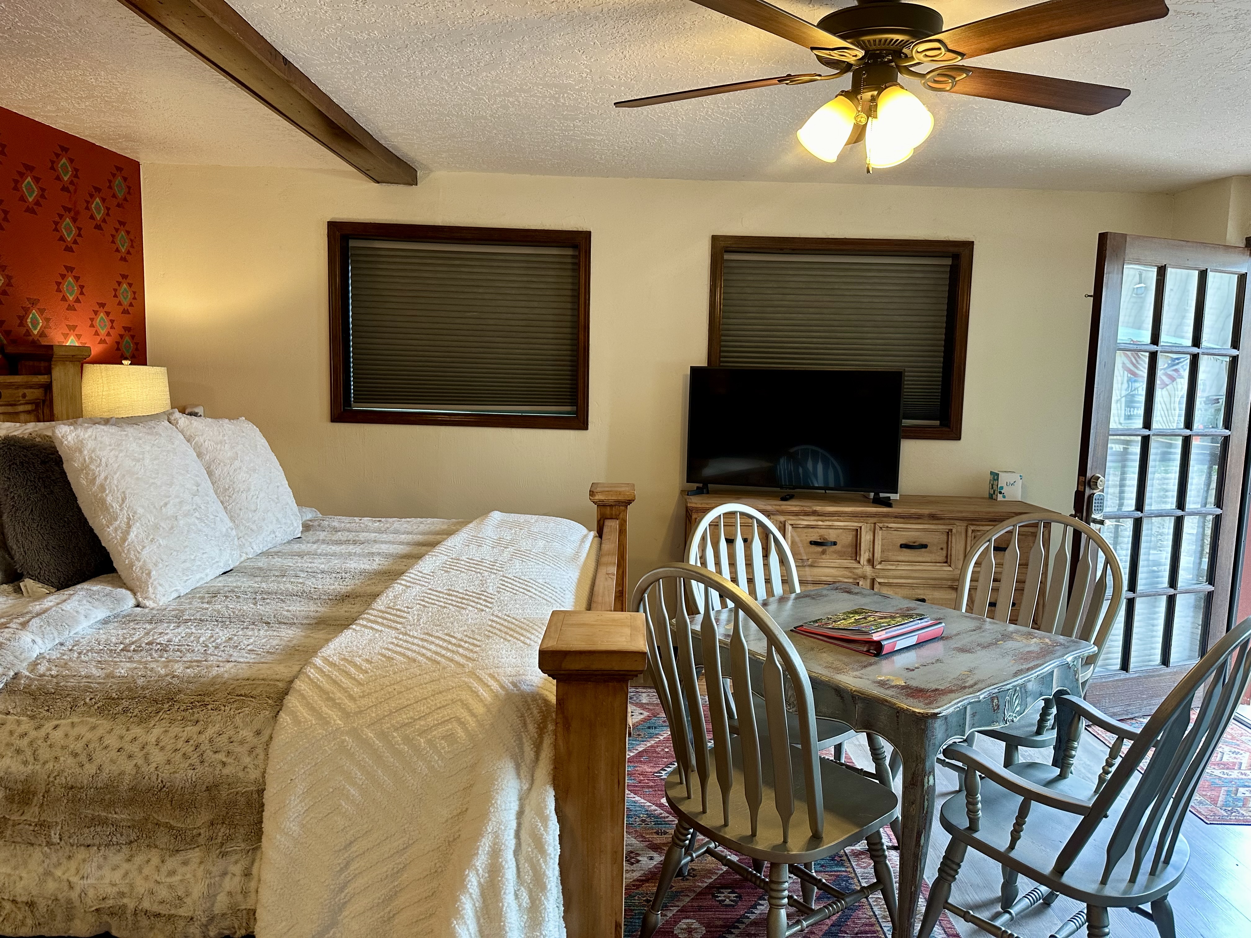 Red River Townhouse - Full Unit 