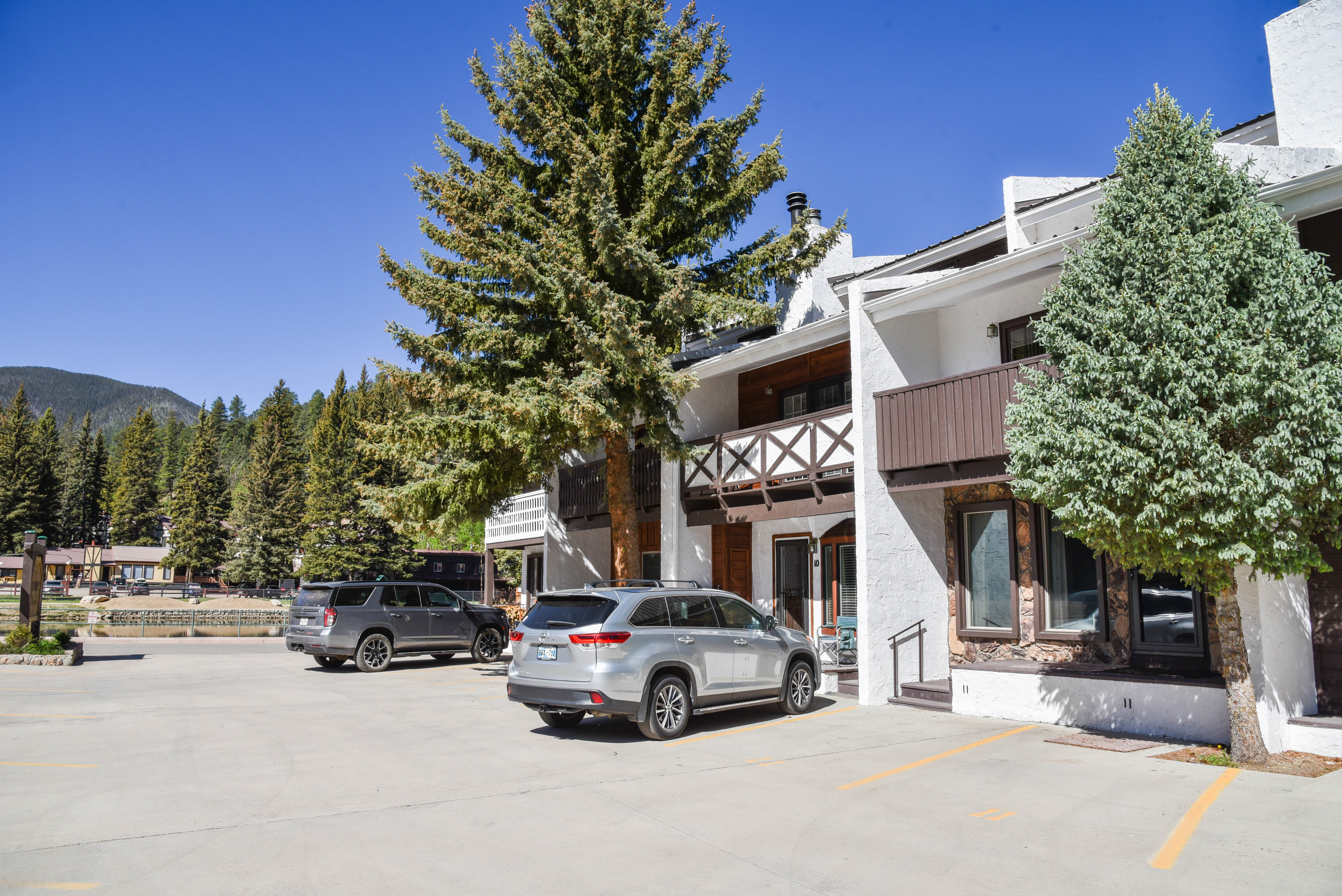 Claim Jumper #11 Townhouse