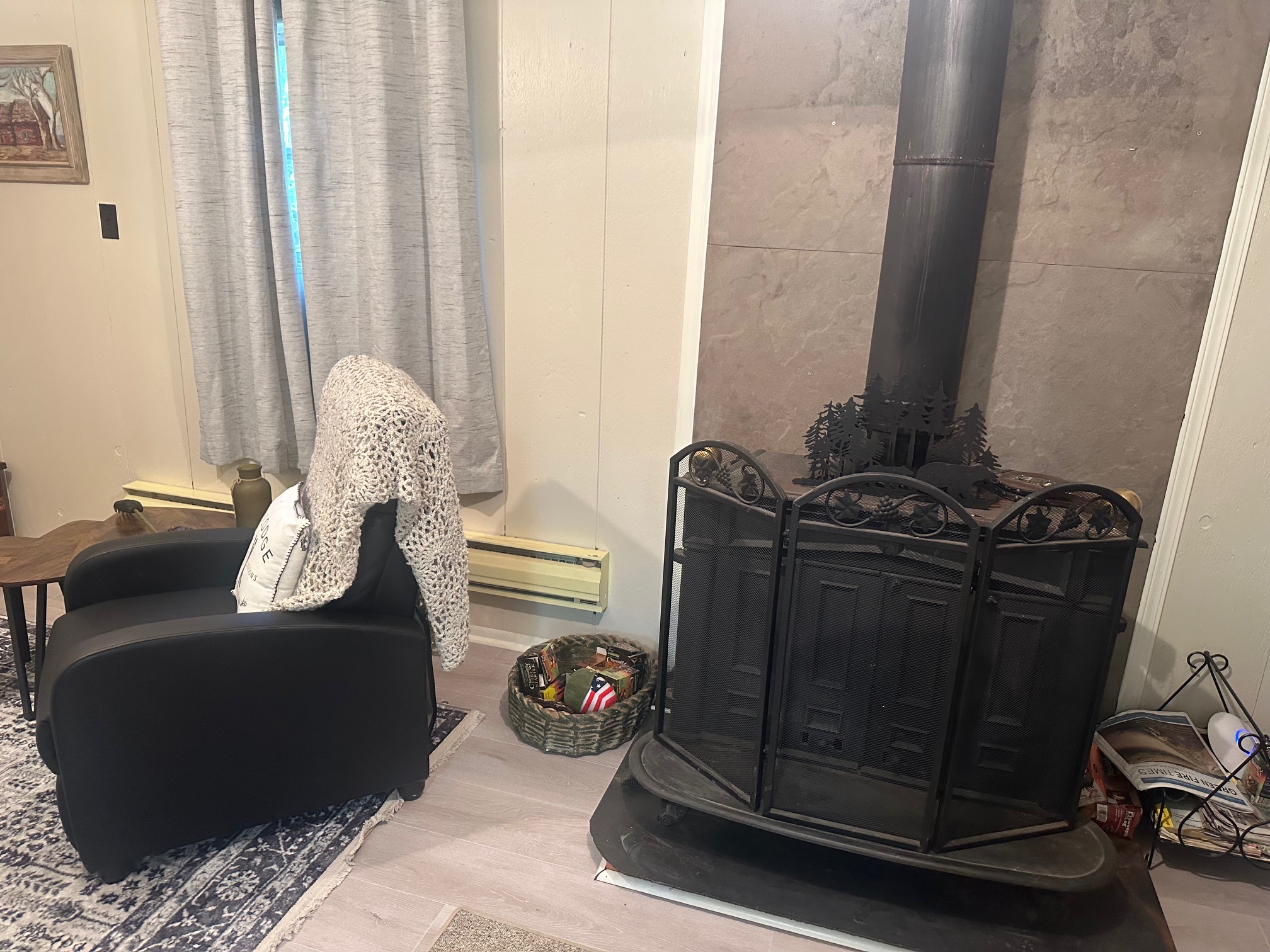 Brown Dog Cabin with High Speed Wifi and A/C