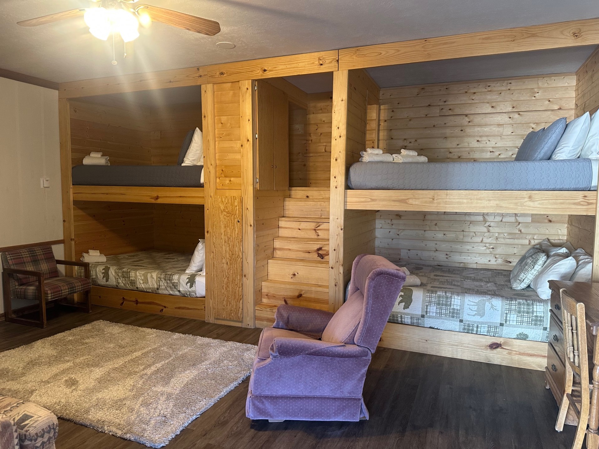 Valley of the Pines Chalet 