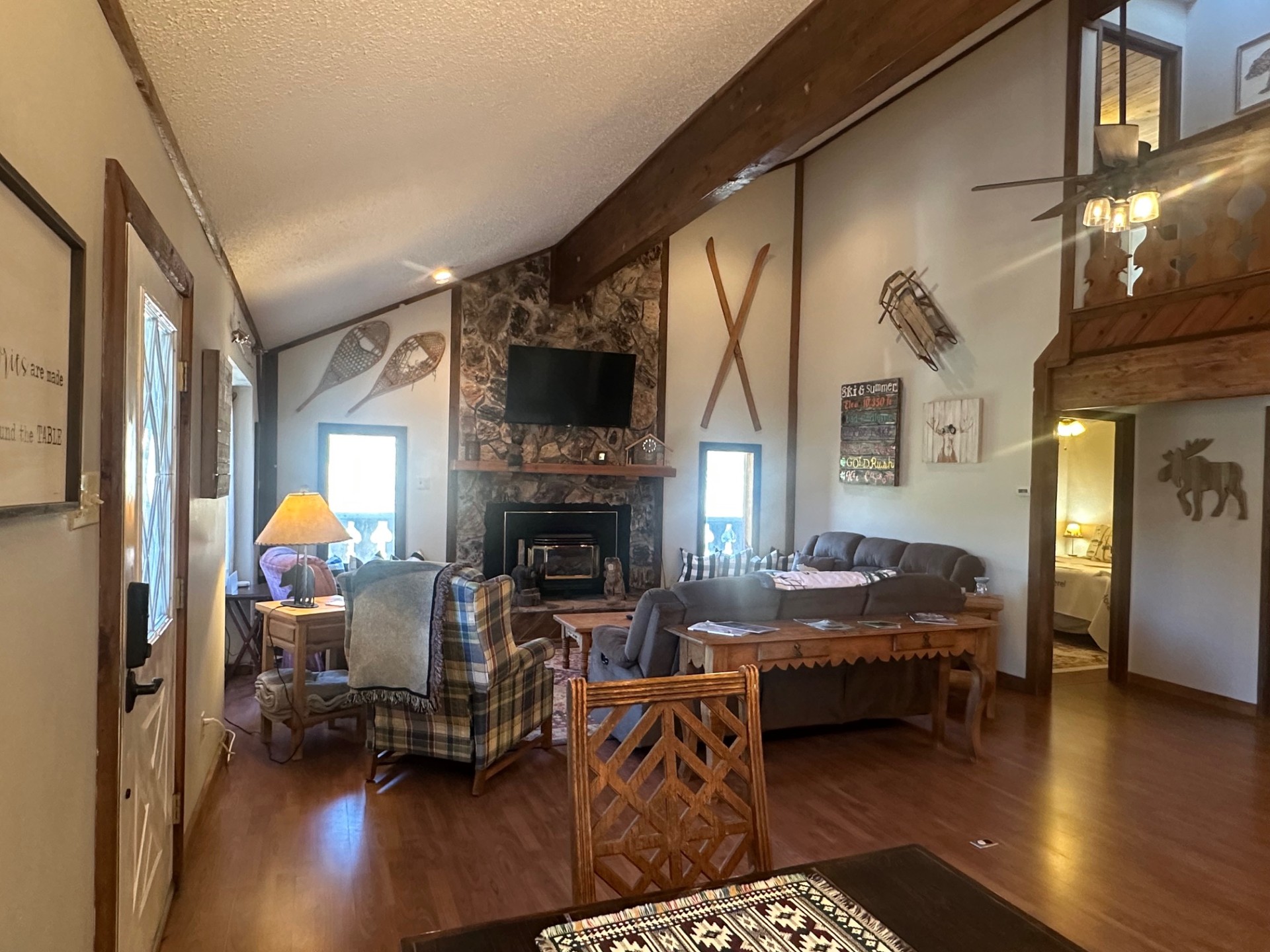 Valley of the Pines Chalet 