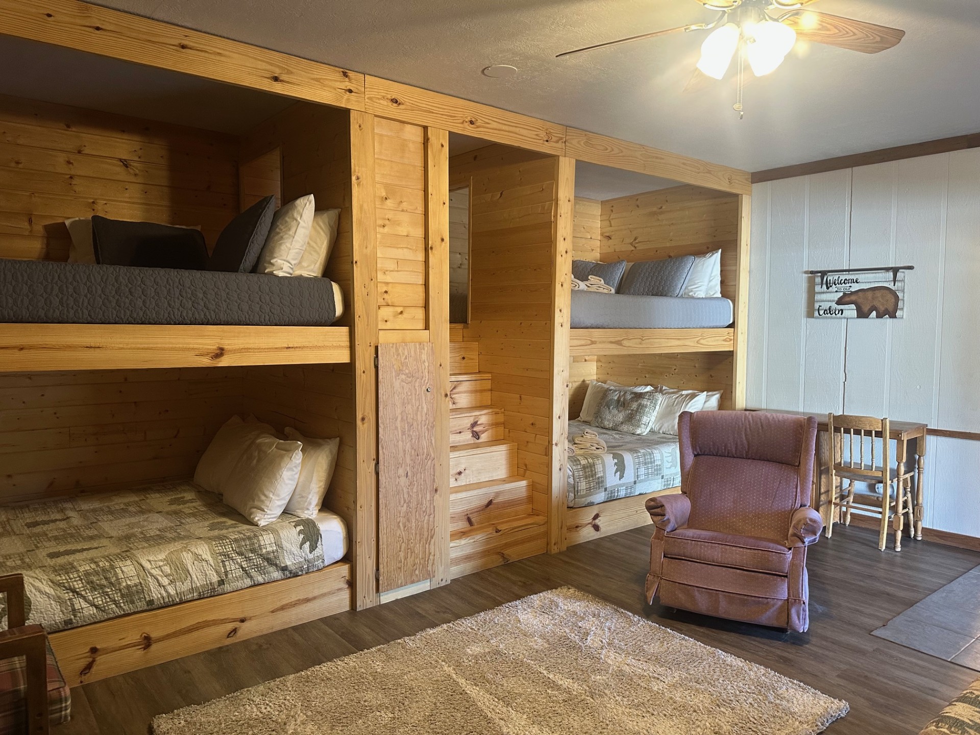 Valley of the Pines Chalet 