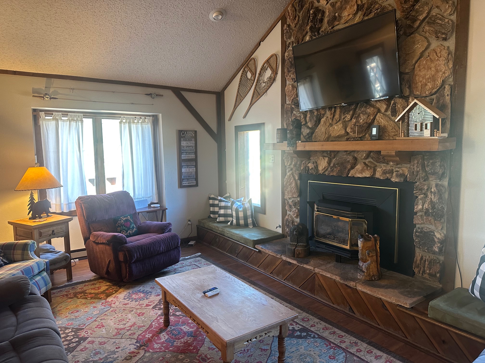 Valley of the Pines Chalet 