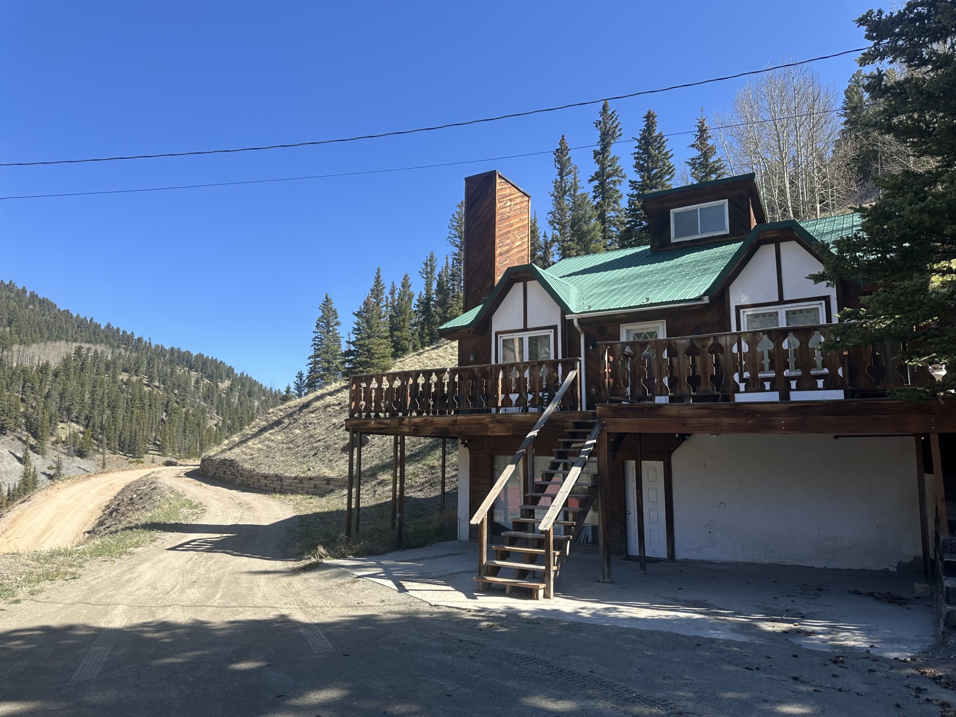 Valley of the Pines Chalet 