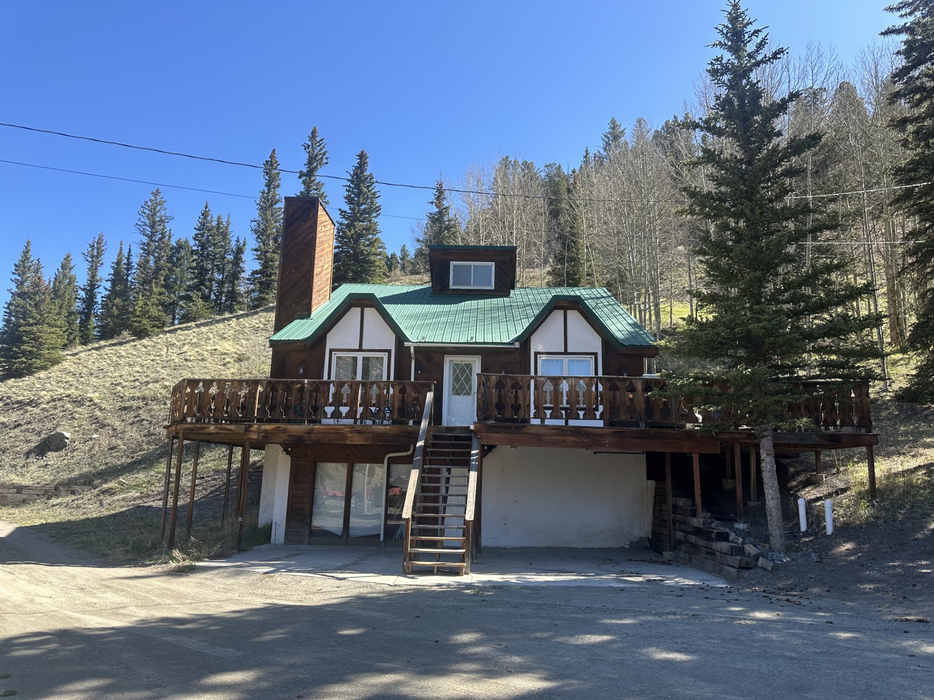 Valley of the Pines Chalet 